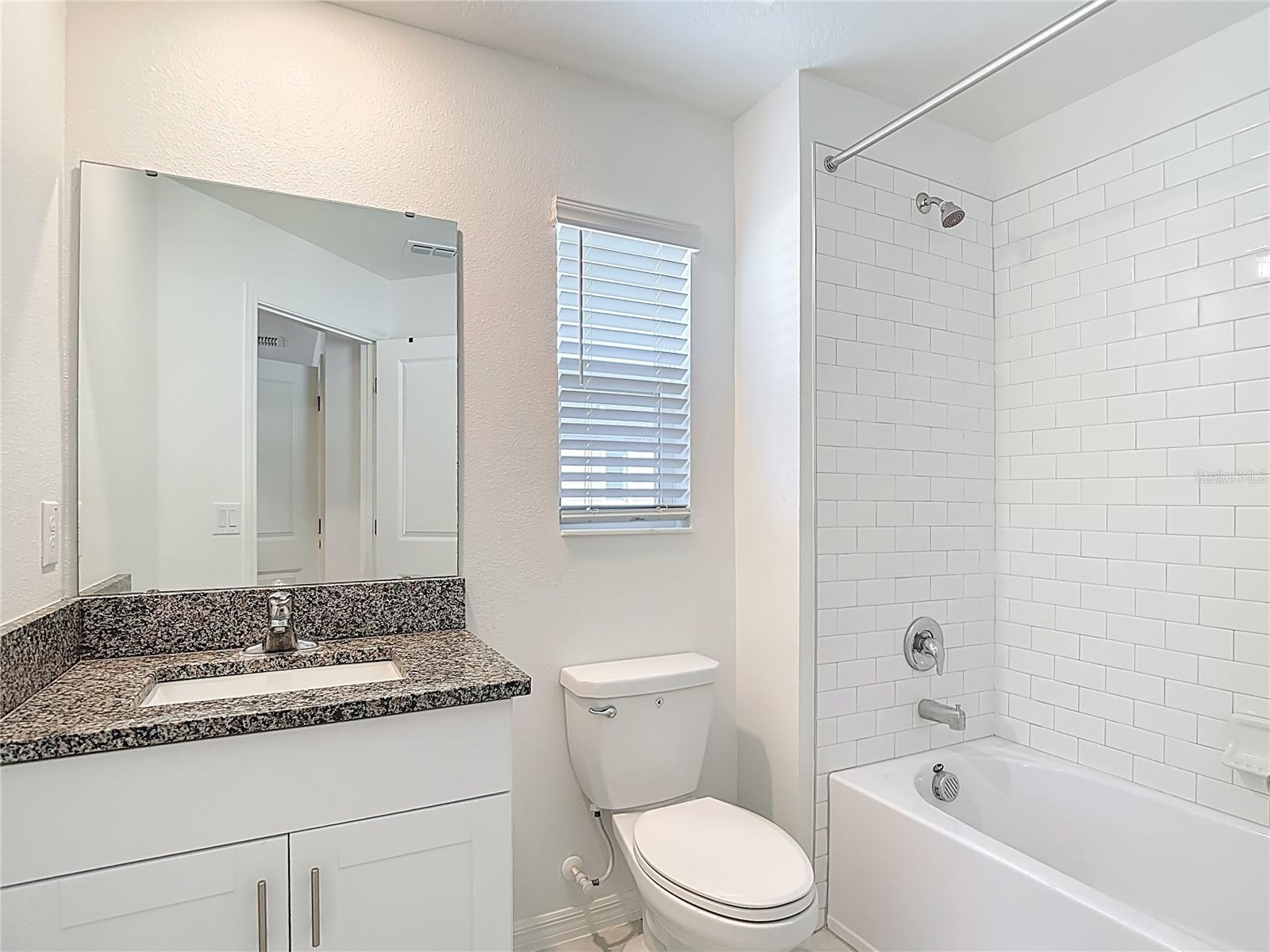 Image 15 of 21 For 6050 Acara Lane