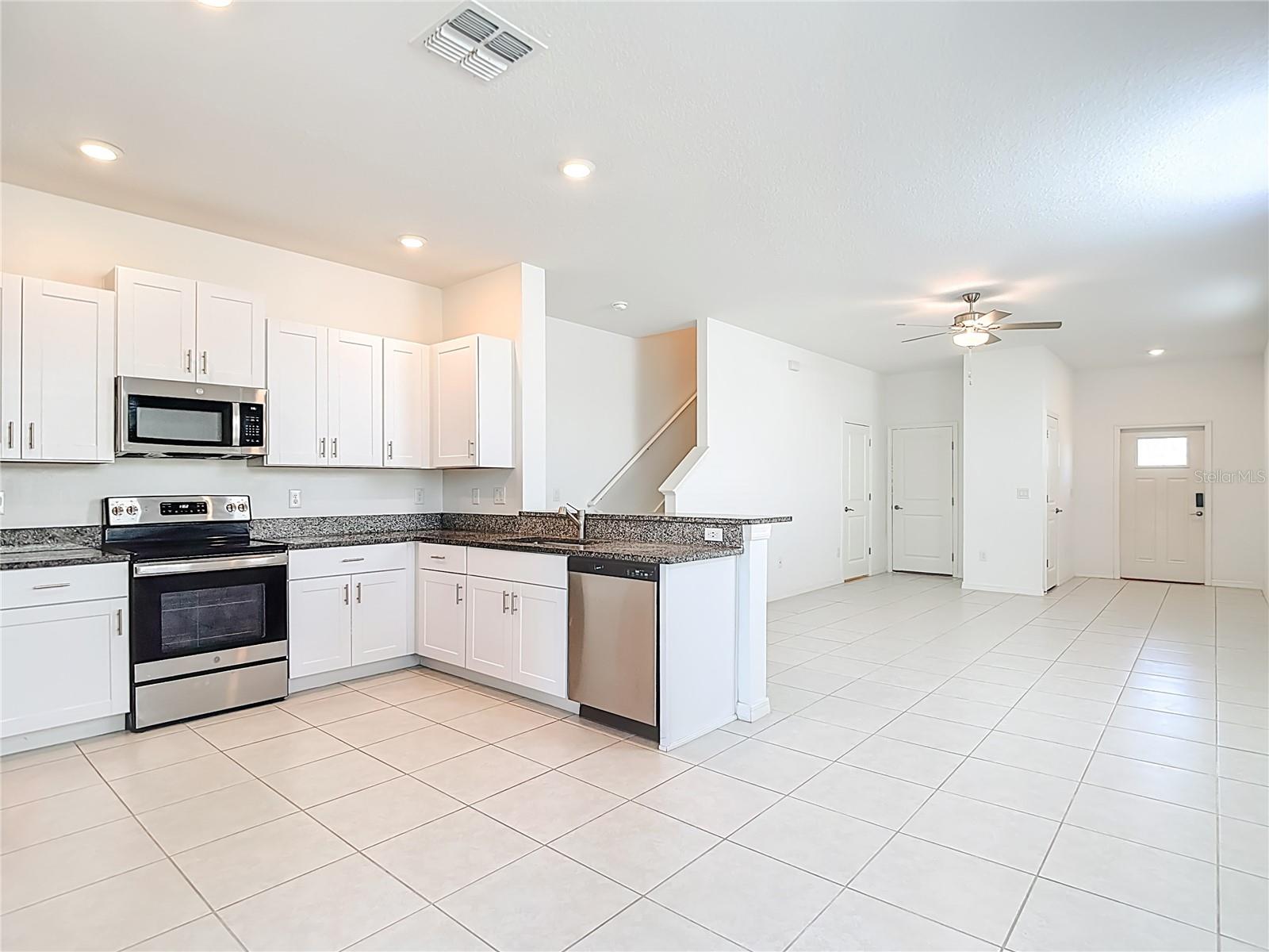 Image 7 of 21 For 6050 Acara Lane