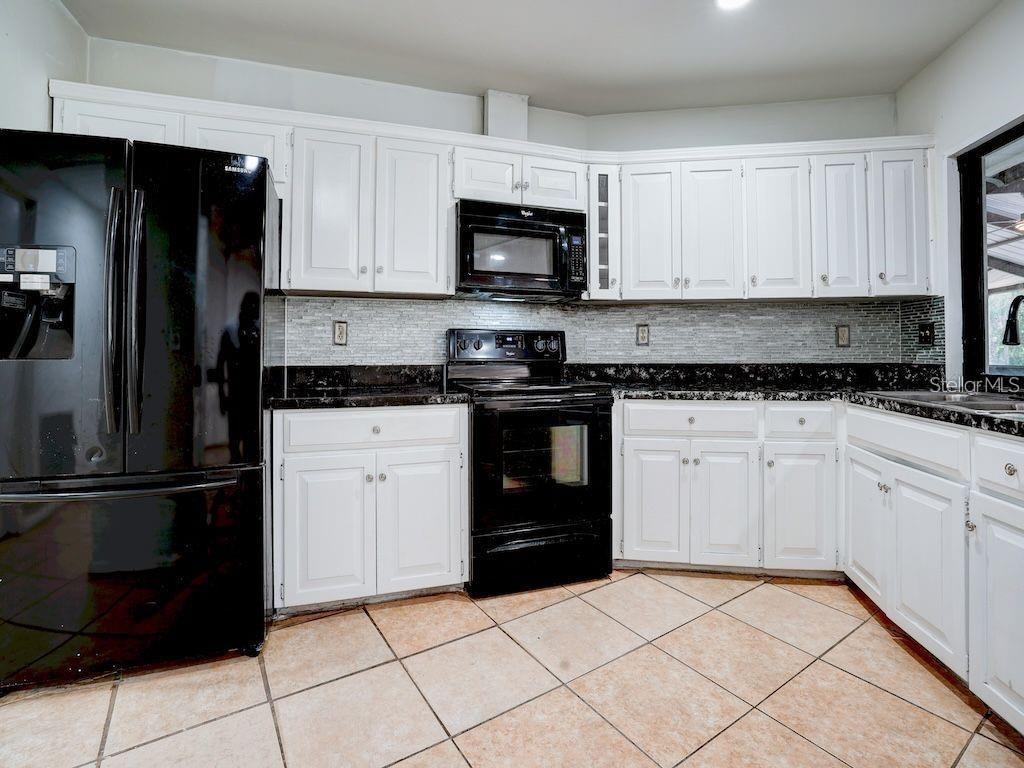 Image 10 of 24 For 5 Nottingham Way