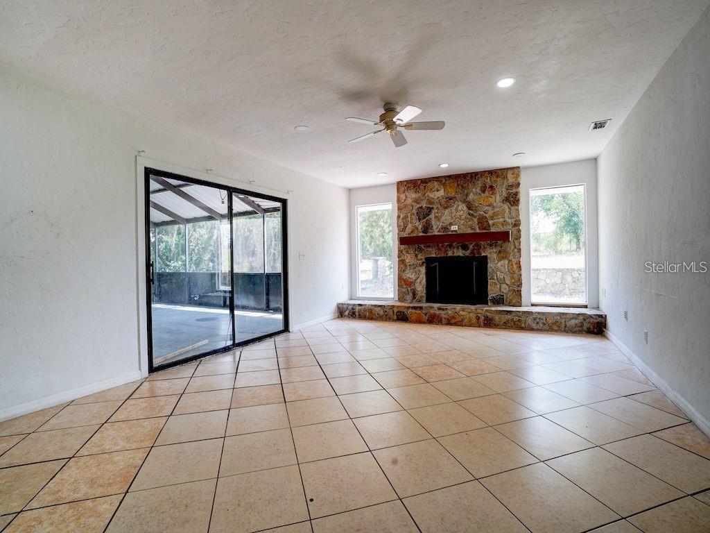 Image 12 of 24 For 5 Nottingham Way