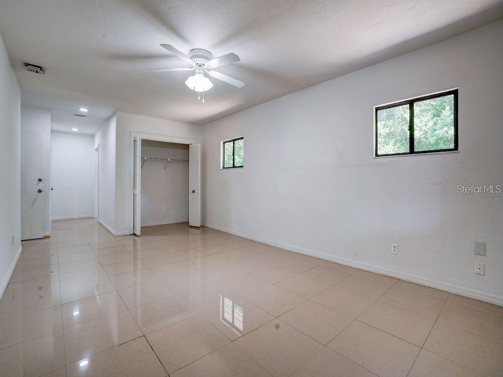 Image 13 of 24 For 5 Nottingham Way