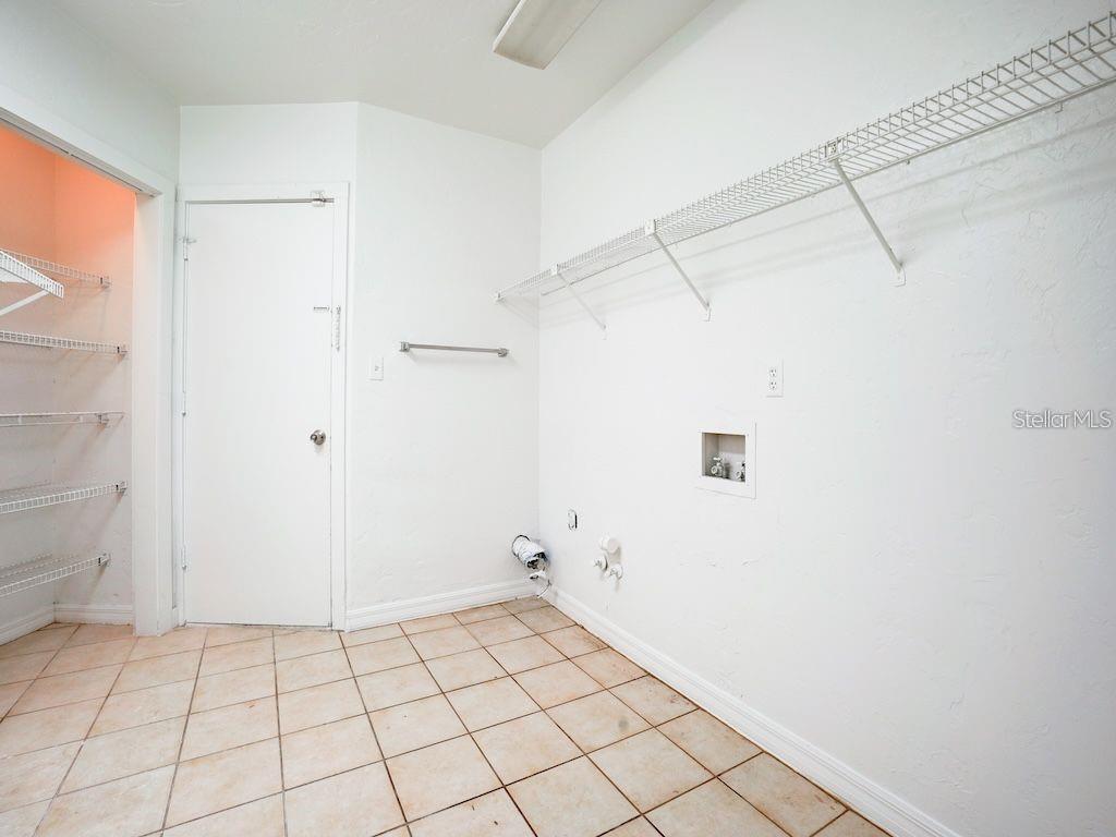 Image 21 of 24 For 5 Nottingham Way