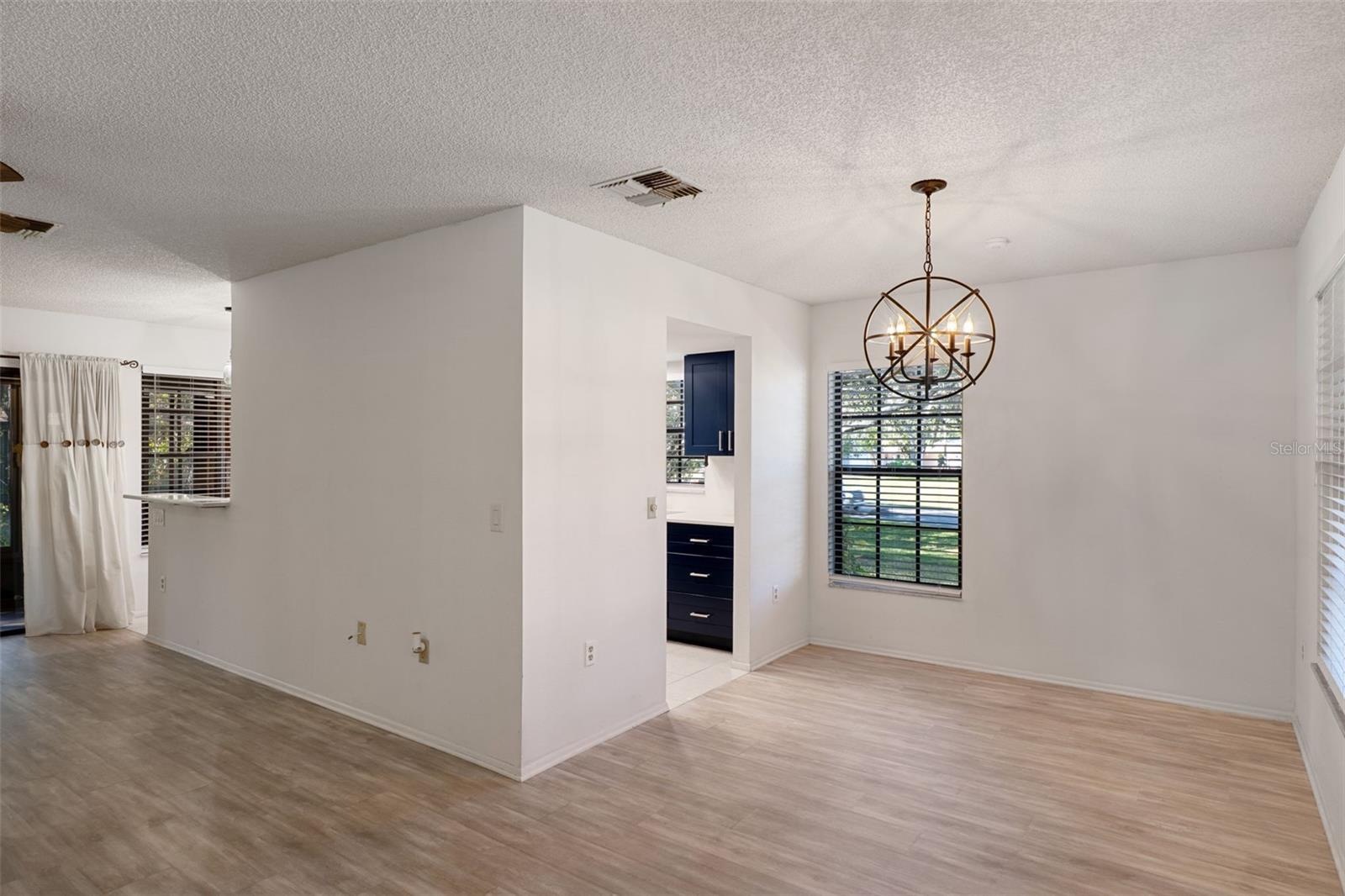 Image 12 of 76 For 2129 Point O Woods Court