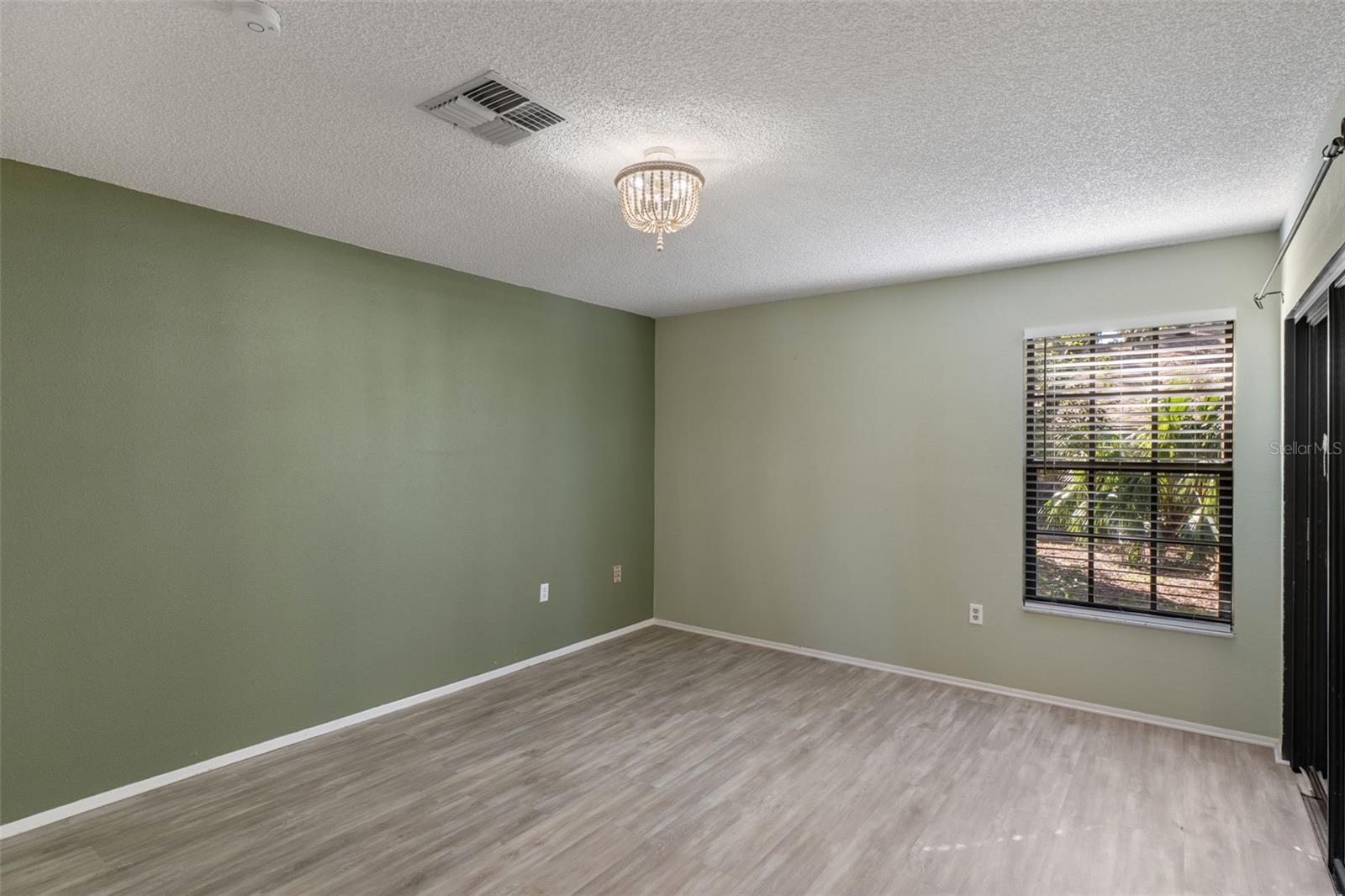 Image 15 of 76 For 2129 Point O Woods Court