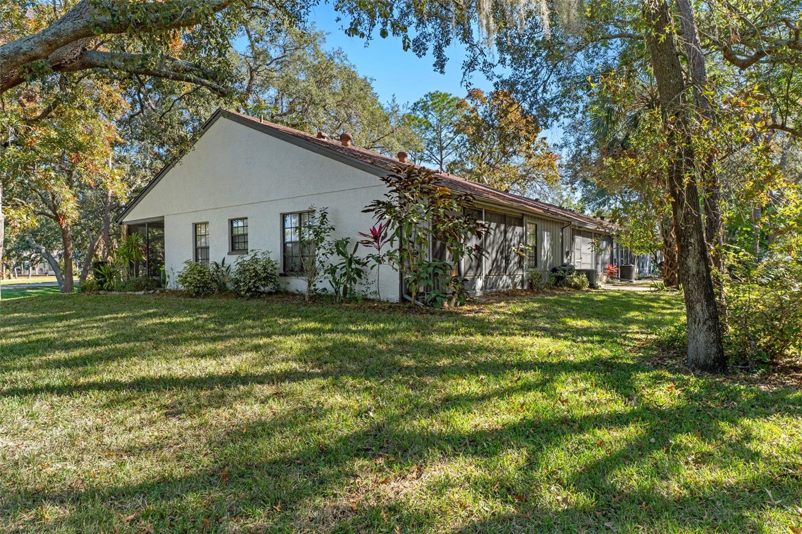 Image 25 of 76 For 2129 Point O Woods Court