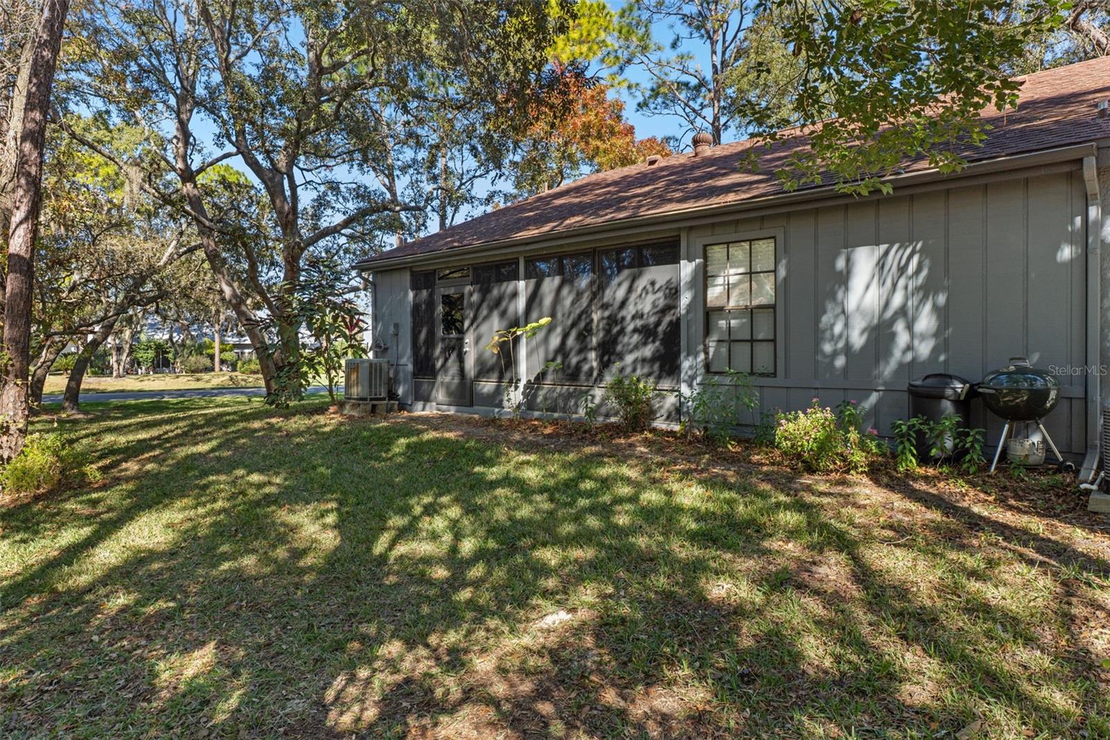 Image 26 of 76 For 2129 Point O Woods Court