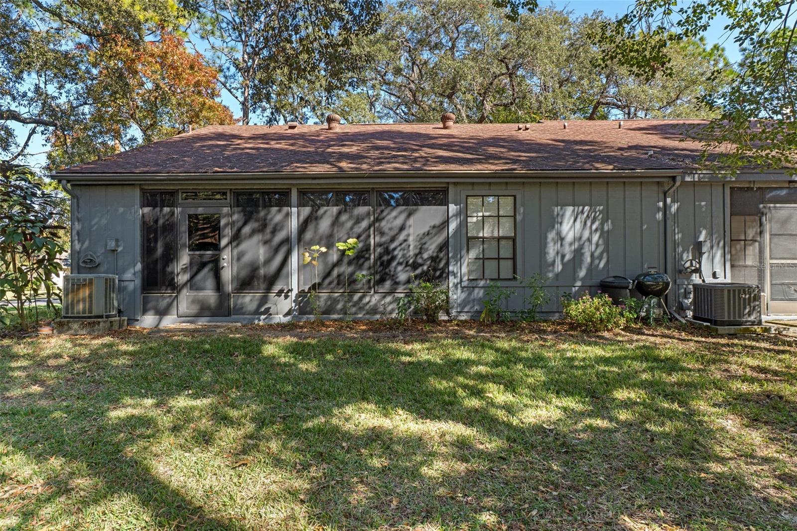 Image 27 of 76 For 2129 Point O Woods Court