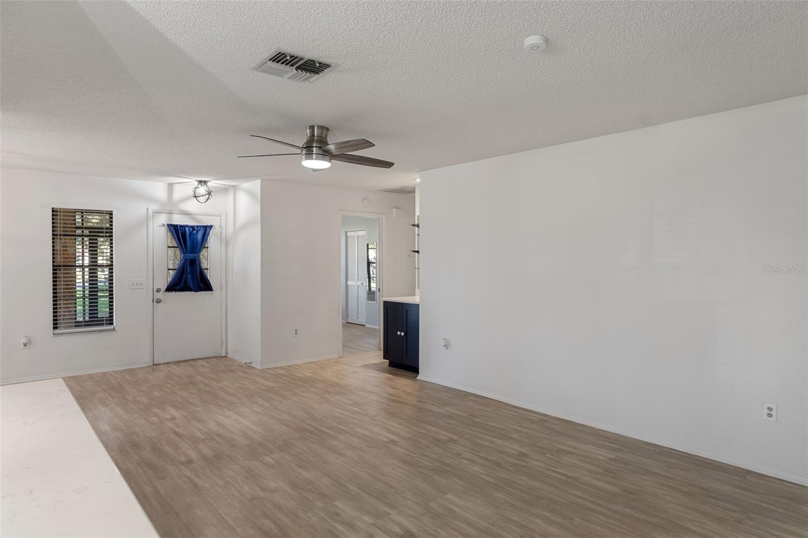 Image 9 of 76 For 2129 Point O Woods Court