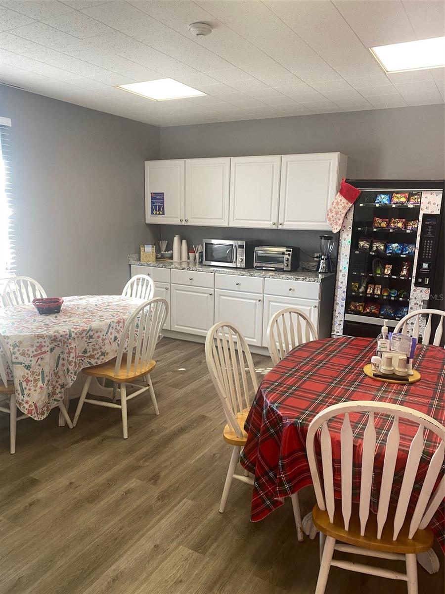 Image 12 of 13 For 1253 Park Street