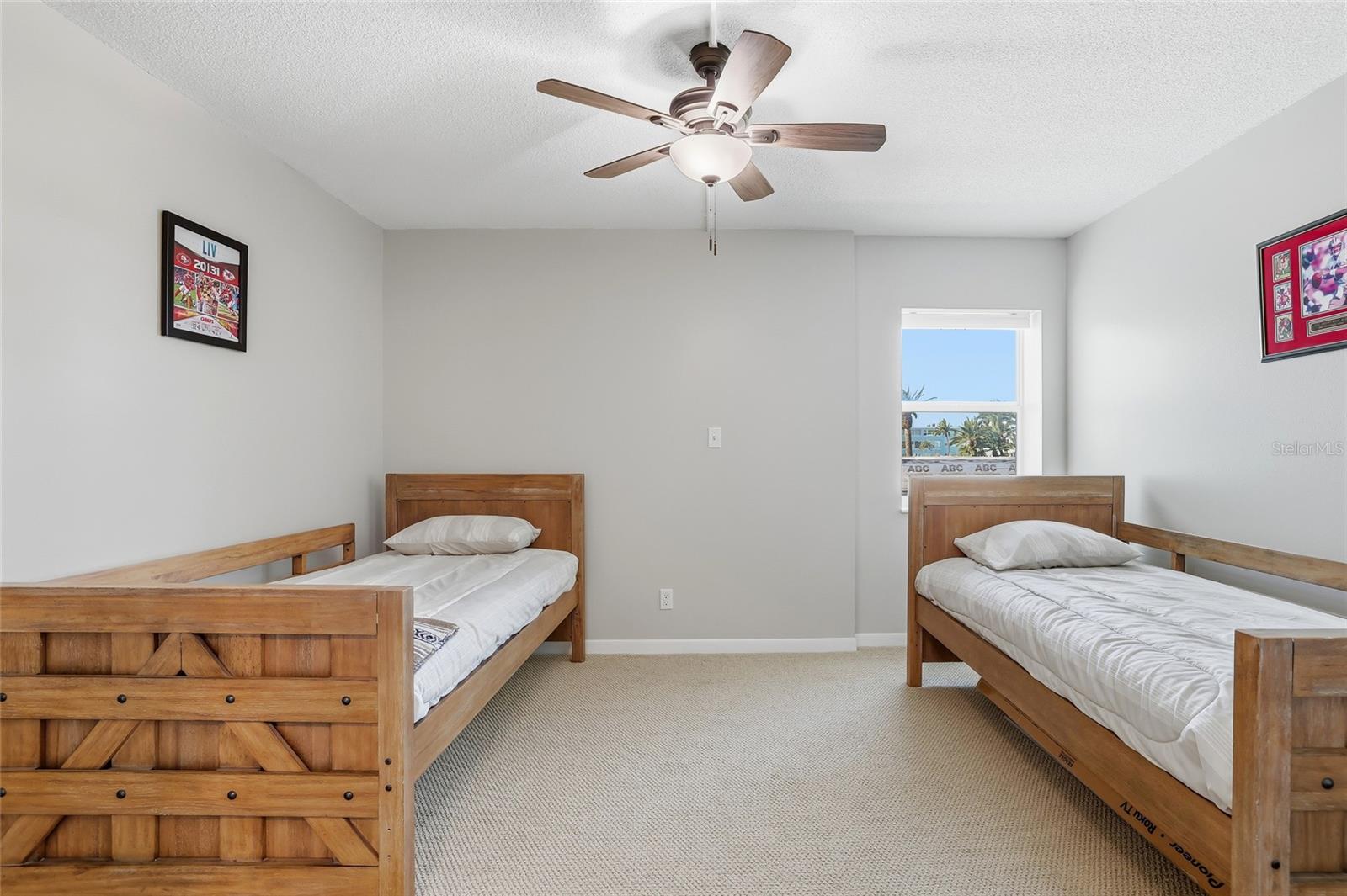 Image 10 of 30 For 400 64th Avenue 202