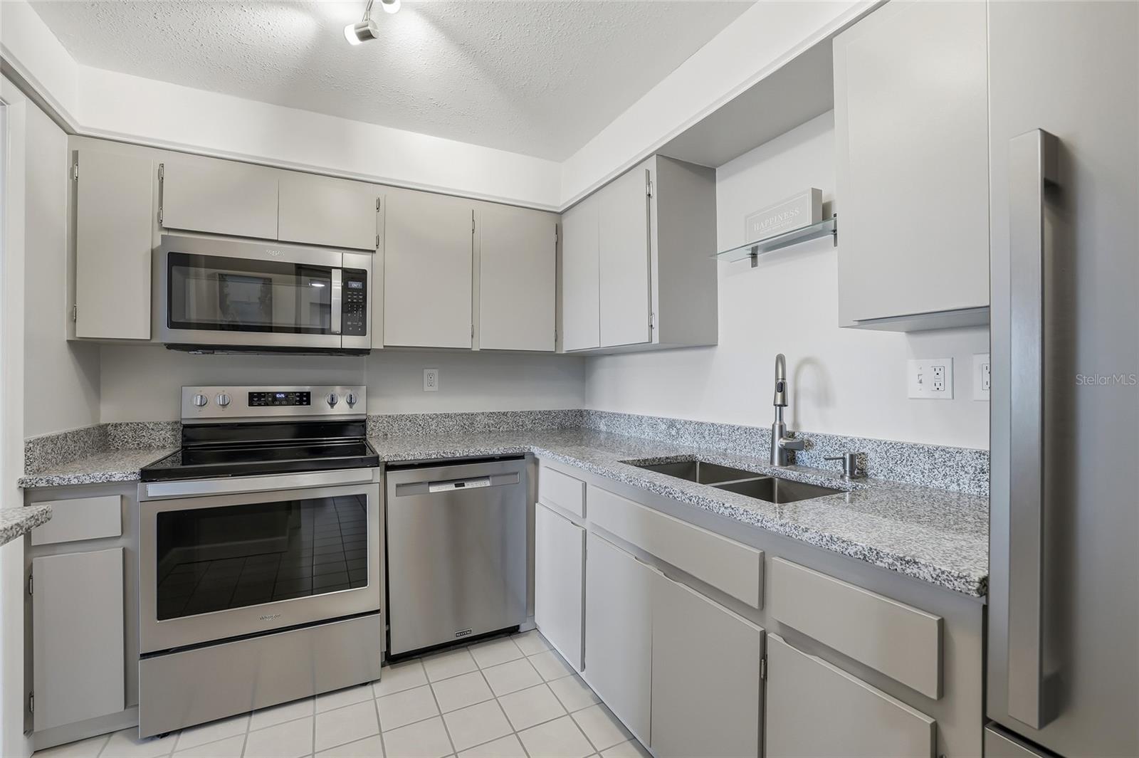 Image 12 of 30 For 400 64th Avenue 202