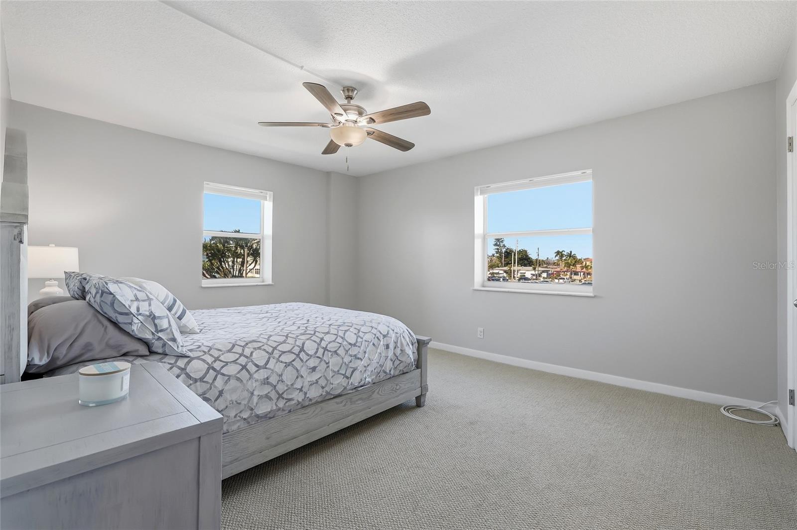 Image 6 of 30 For 400 64th Avenue 202