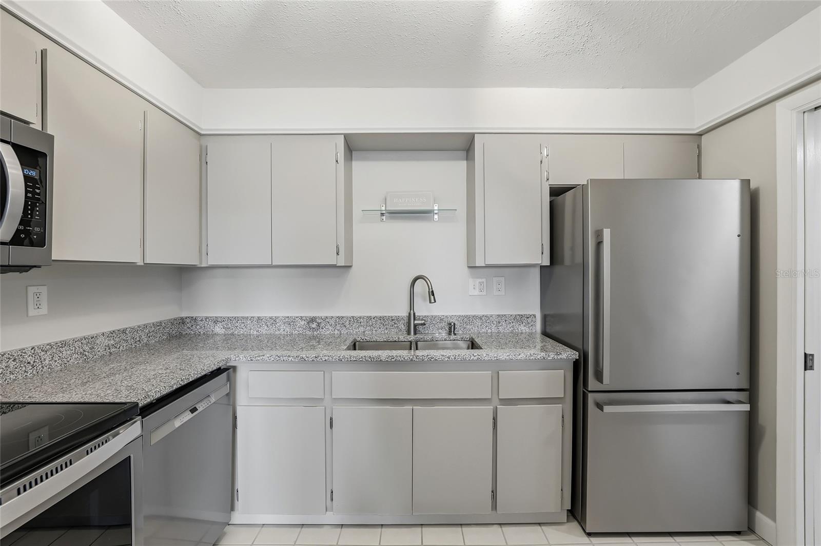 Image 9 of 30 For 400 64th Avenue 202