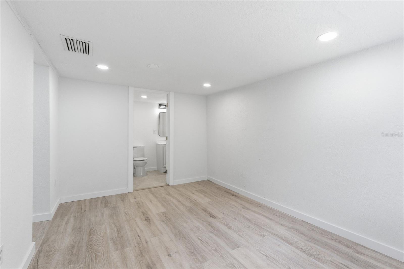 Image 12 of 29 For 4603 Webster Street