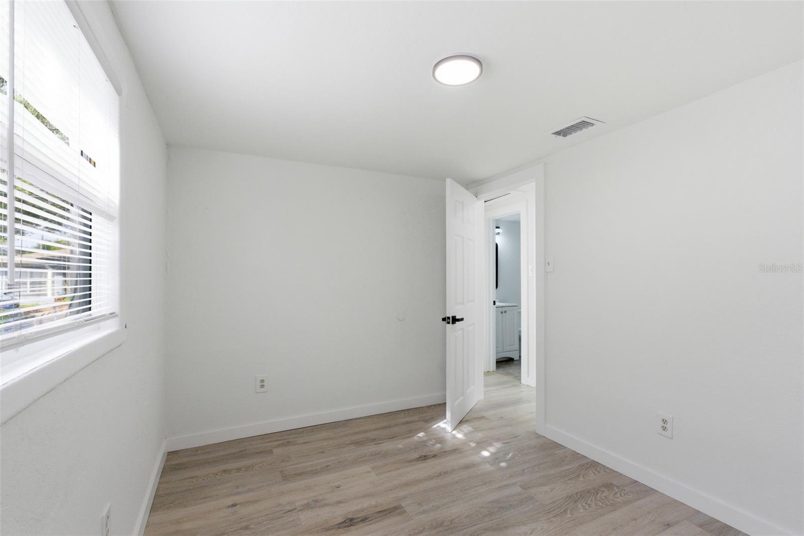 Image 18 of 29 For 4603 Webster Street