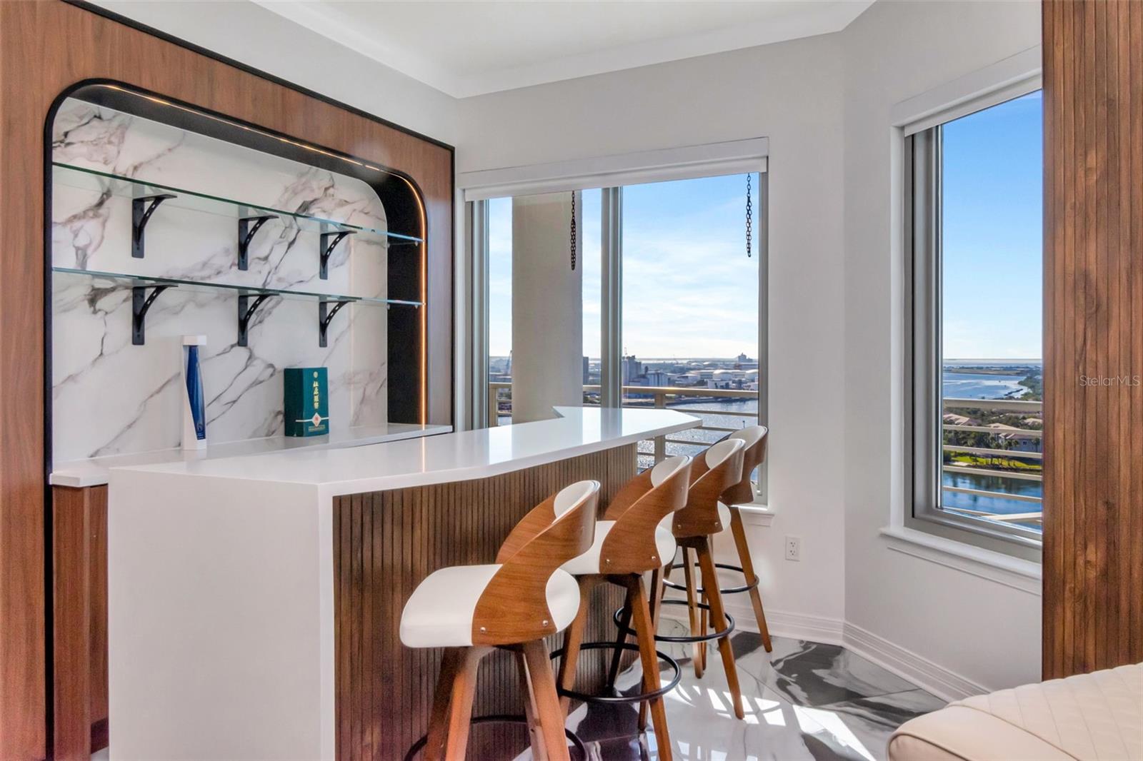 Image 2 of 80 For 1209 Cumberland Avenue 1701