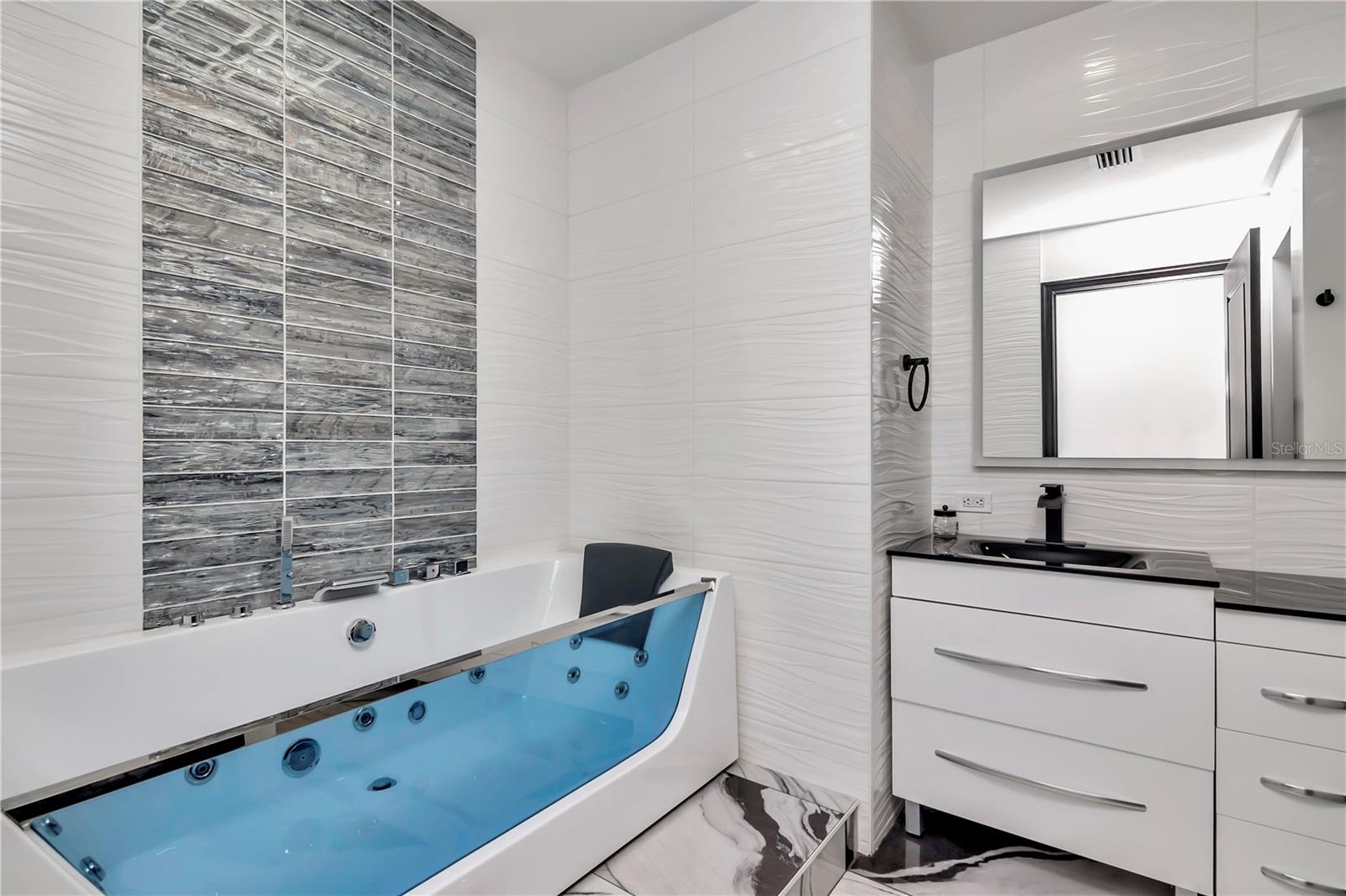 Image 20 of 80 For 1209 Cumberland Avenue 1701