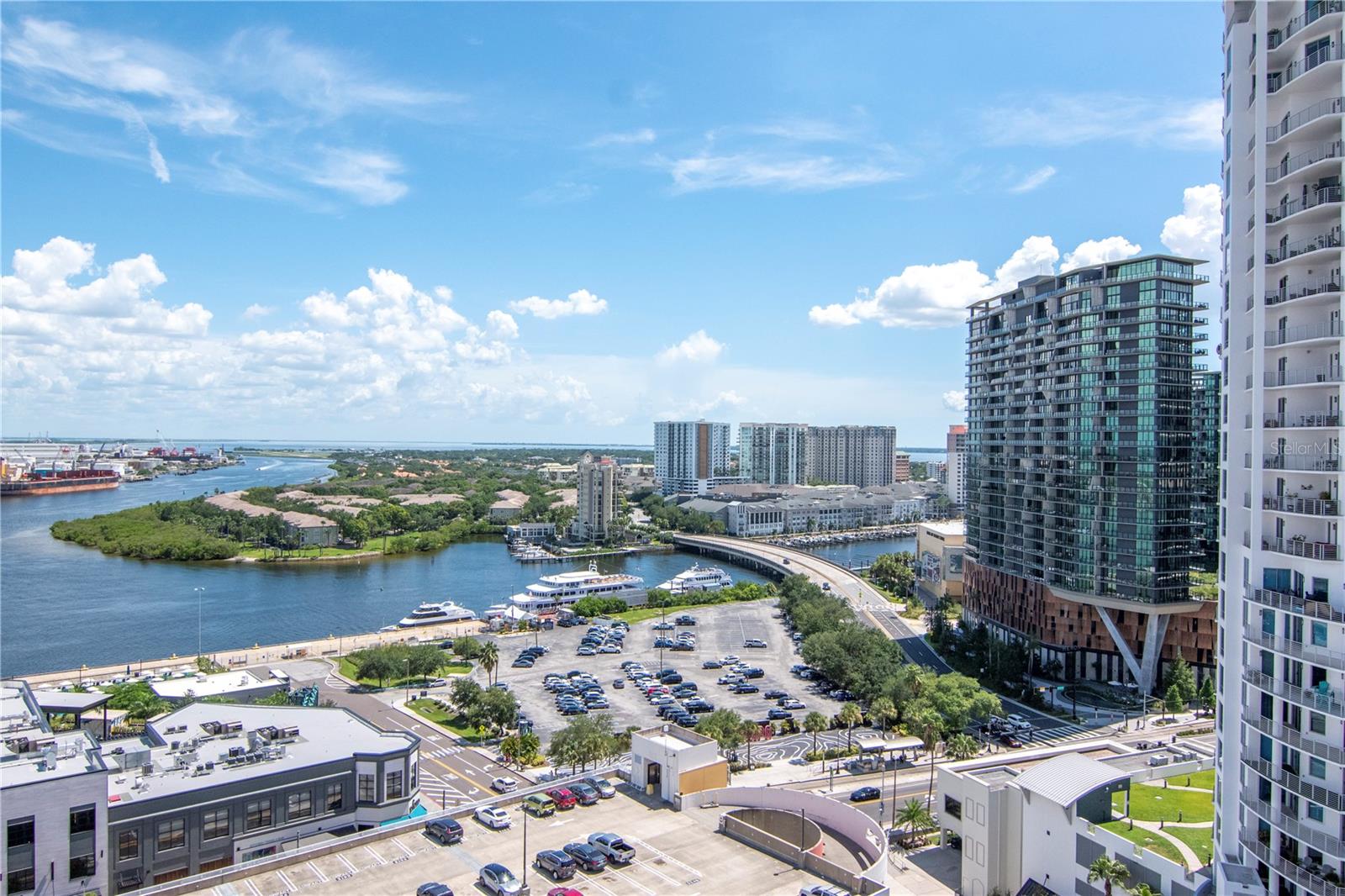 Image 56 of 80 For 1209 Cumberland Avenue 1701