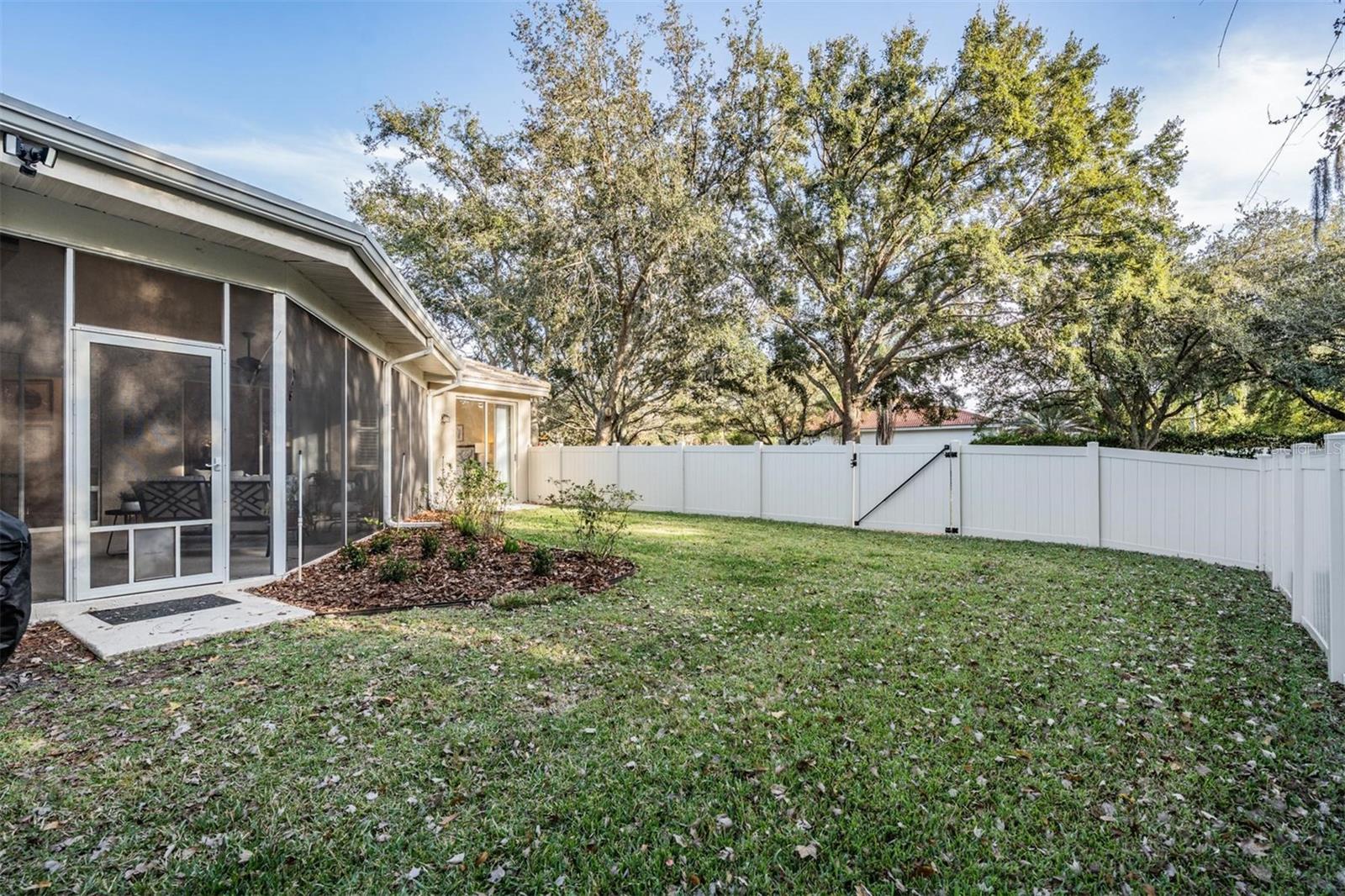 Image 31 of 50 For 1558 Lake Woodlands Parkway