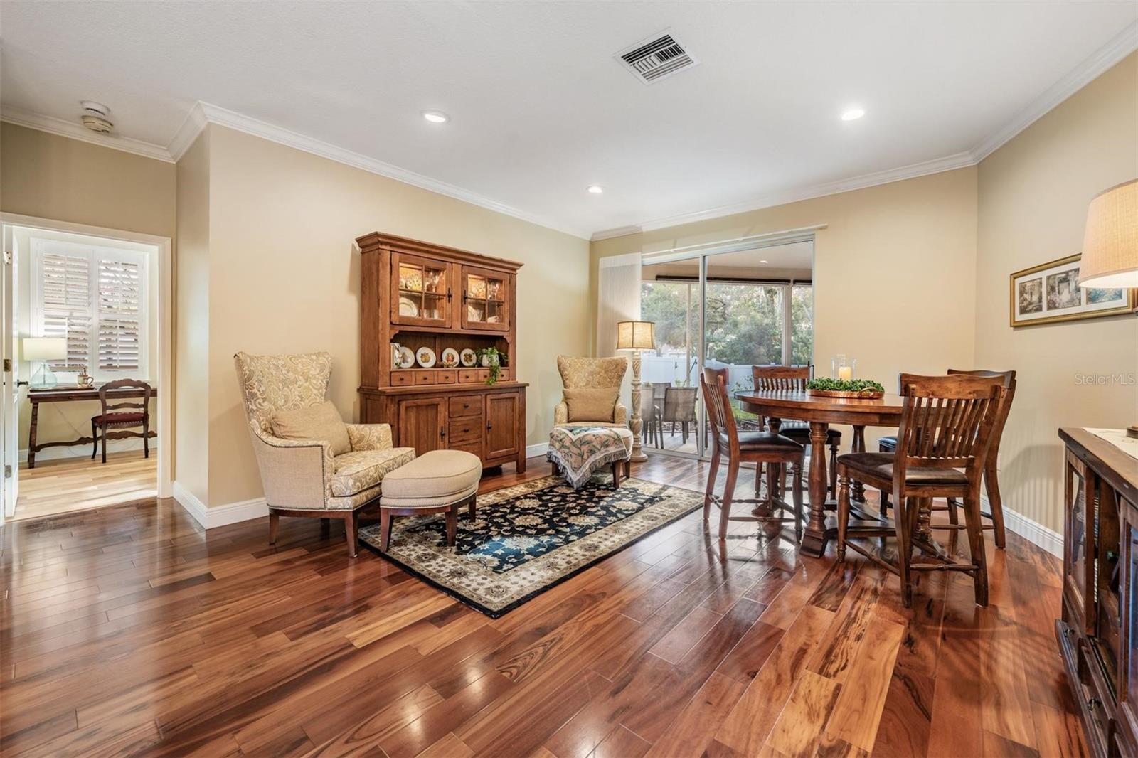 Image 9 of 50 For 1558 Lake Woodlands Parkway