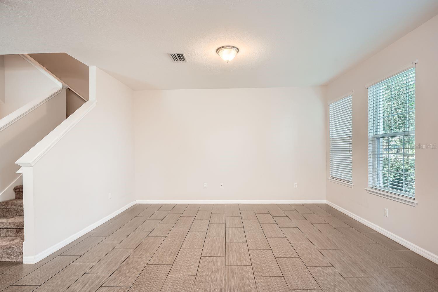 Image 11 of 43 For 7001 Interbay Boulevard 101