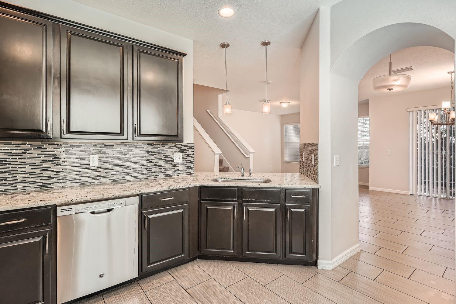 Image 15 of 43 For 7001 Interbay Boulevard 101