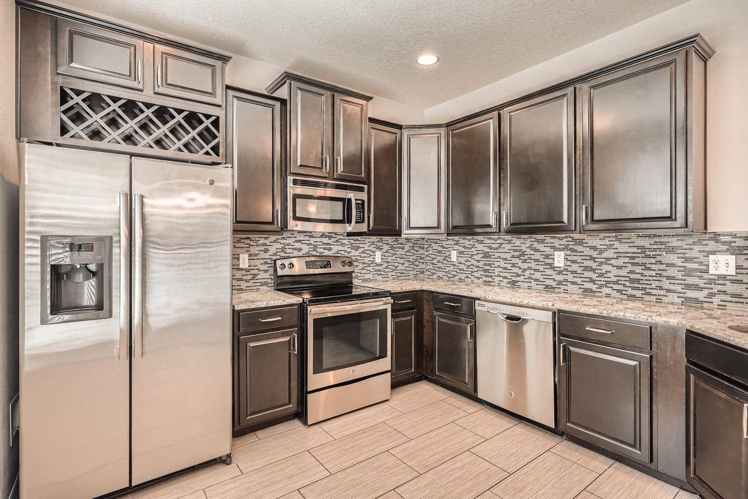 Image 16 of 43 For 7001 Interbay Boulevard 101