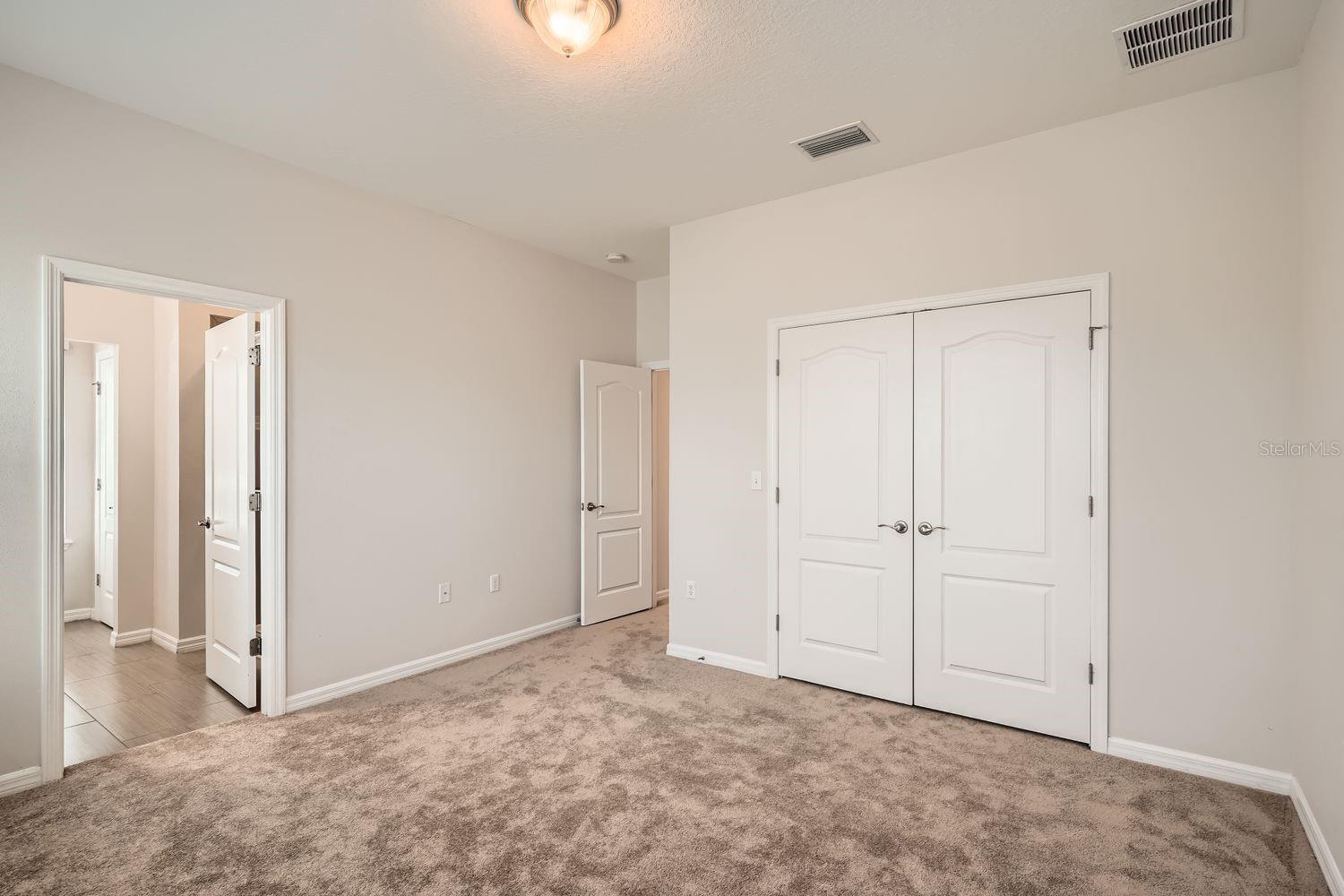 Image 23 of 43 For 7001 Interbay Boulevard 101