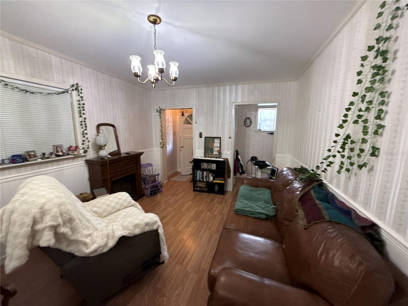 Image 14 of 36 For 5770 Chipola Circle