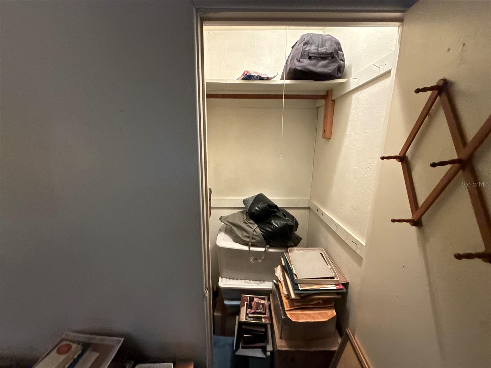 Image 21 of 36 For 5770 Chipola Circle