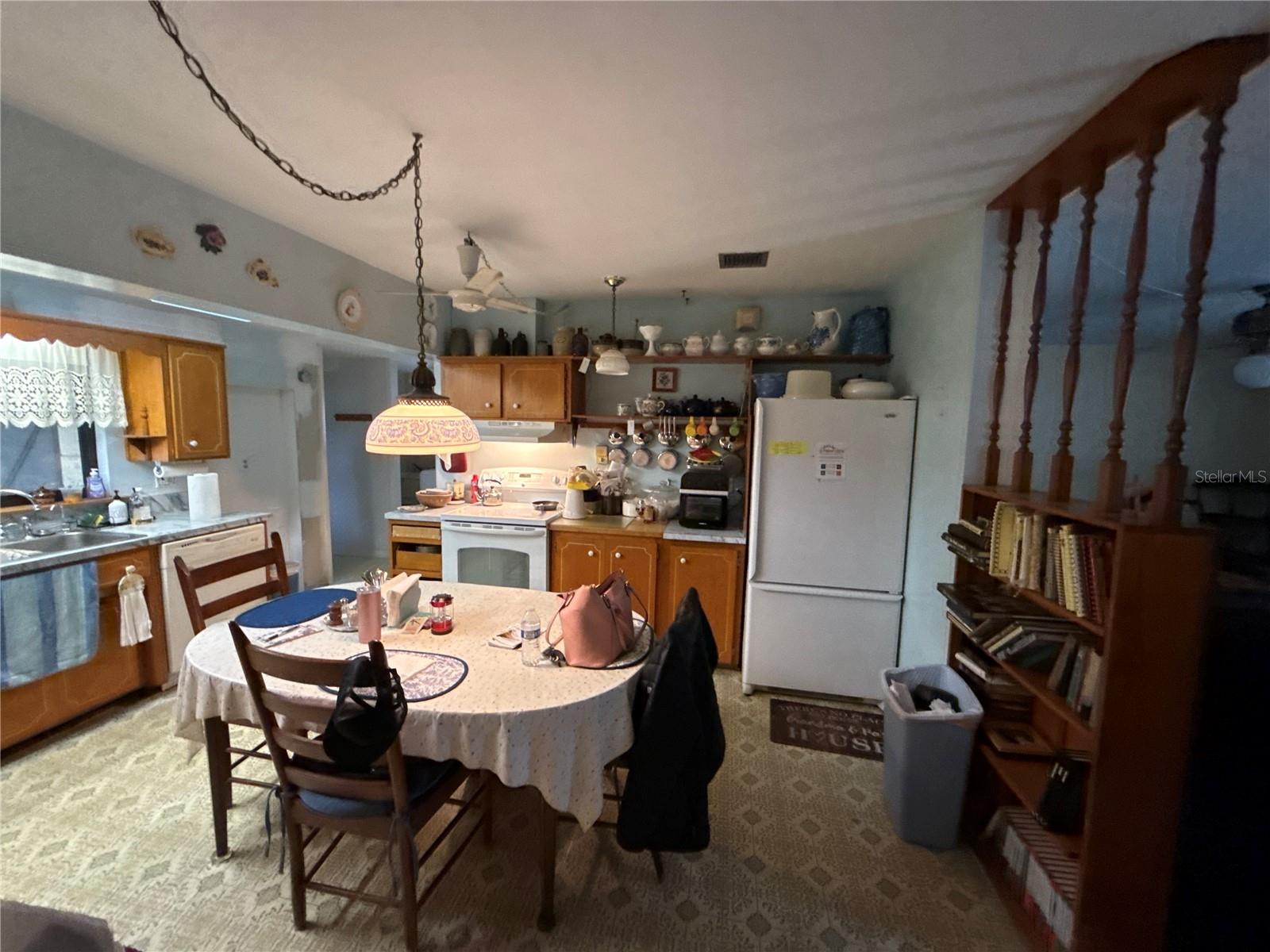 Image 3 of 36 For 5770 Chipola Circle