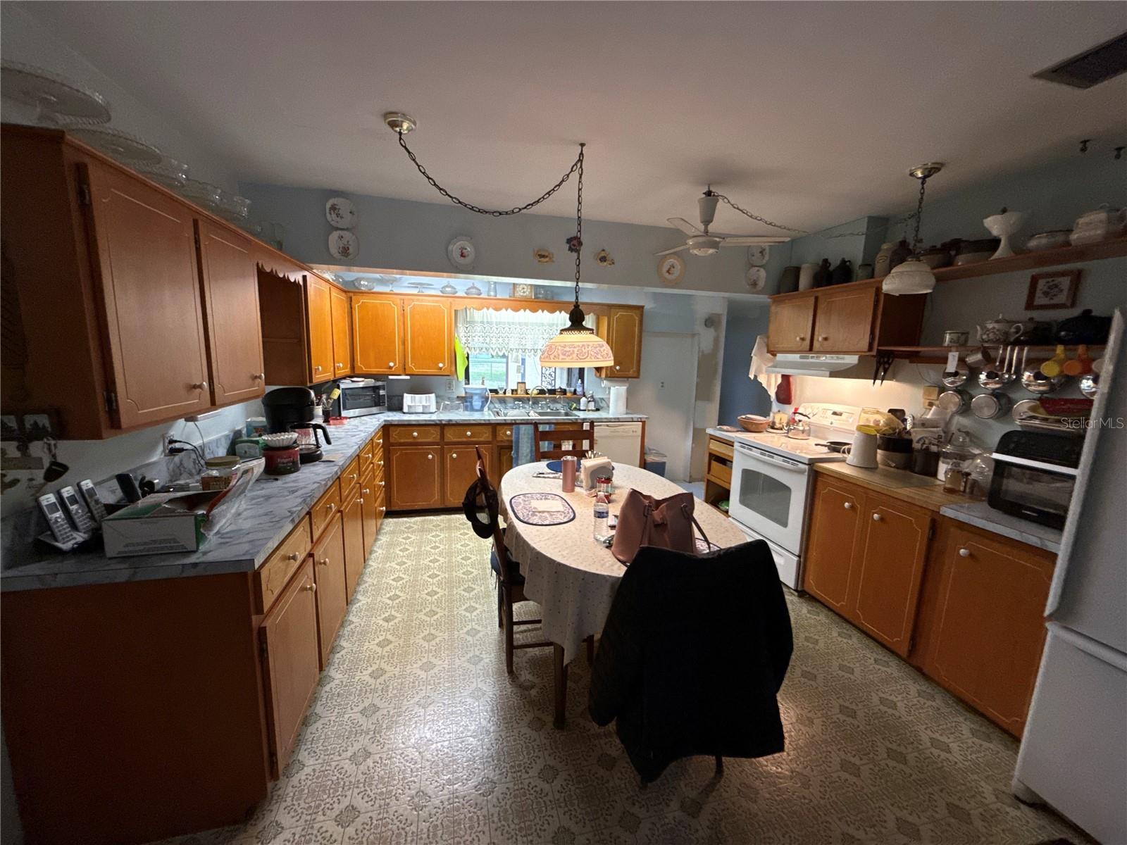 Image 4 of 36 For 5770 Chipola Circle