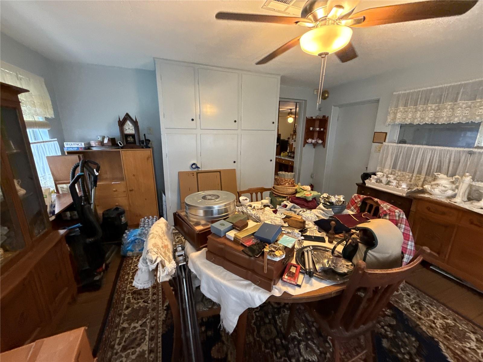 Image 5 of 36 For 5770 Chipola Circle