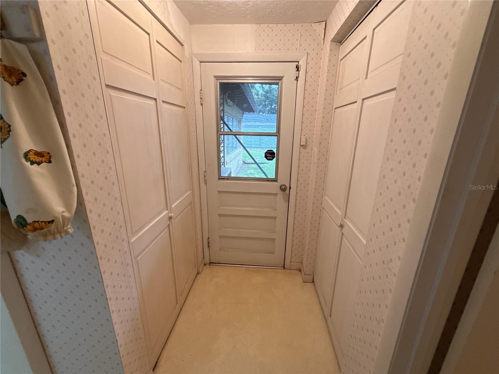 Image 9 of 36 For 5770 Chipola Circle