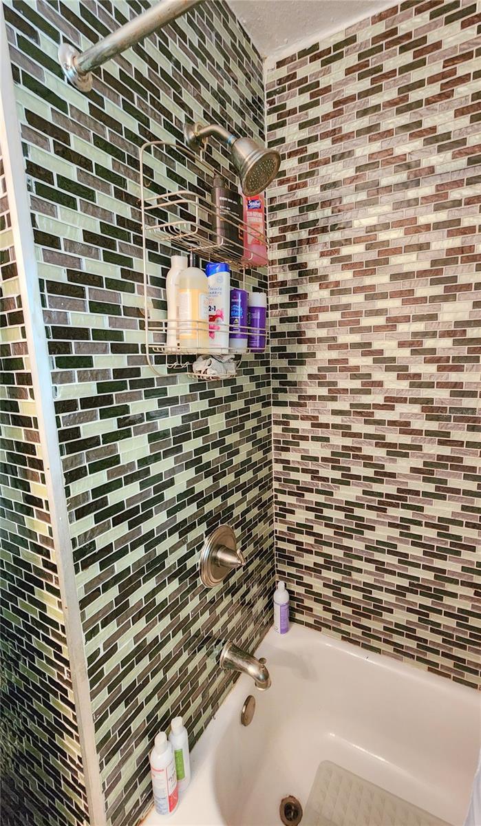 Image 10 of 21 For 11645 Oxford Street