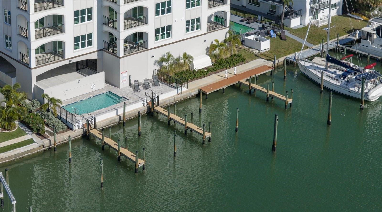 Image 5 of 16 For 211 Dolphin Point 1