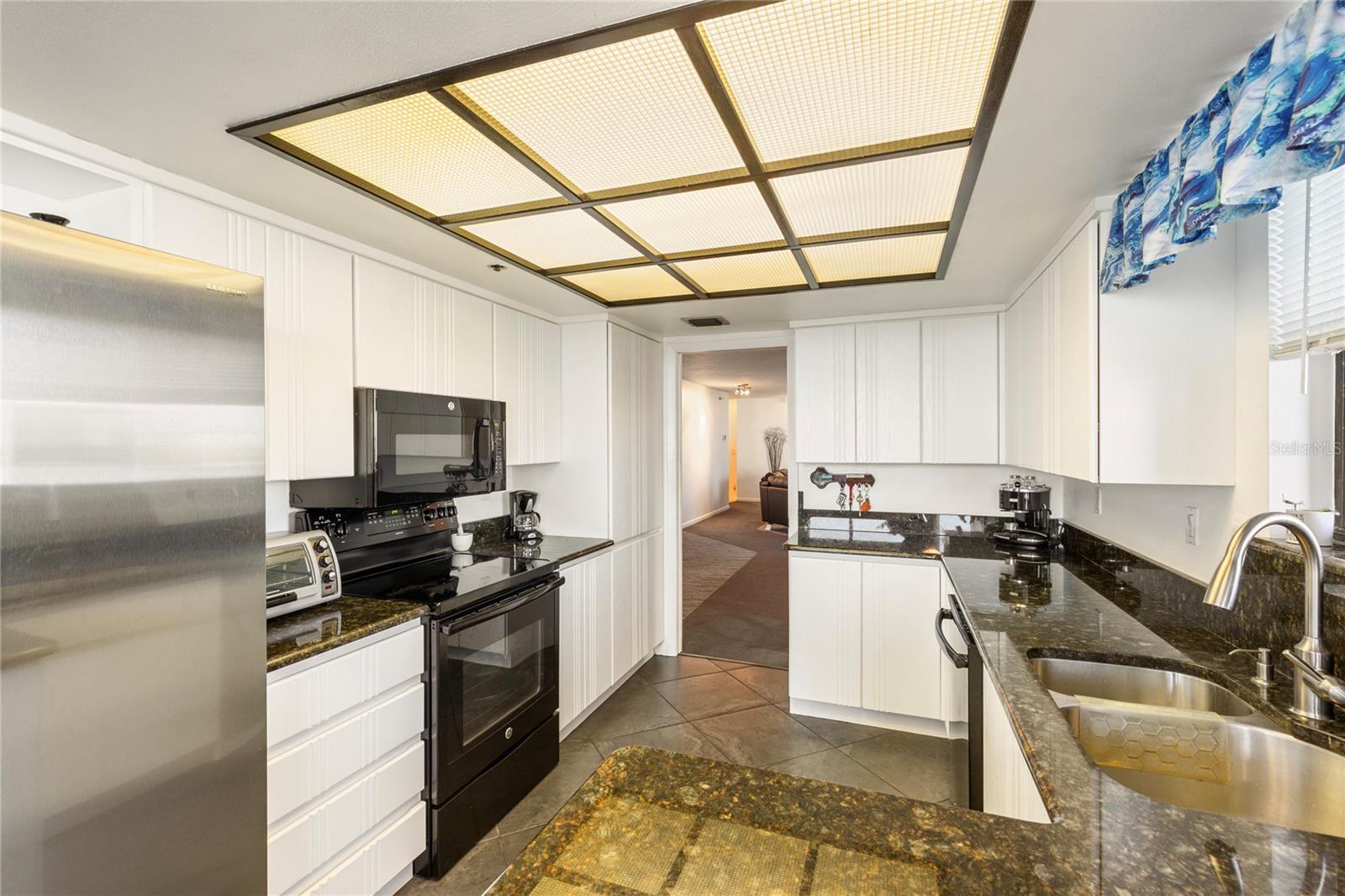 Listing photo id 21 for 1600 Gulf Boulevard 617