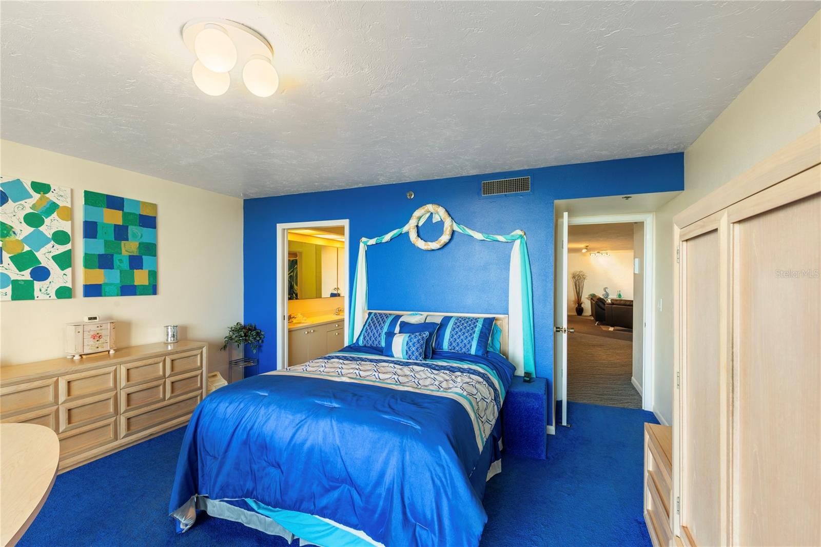 Listing photo id 22 for 1600 Gulf Boulevard 617