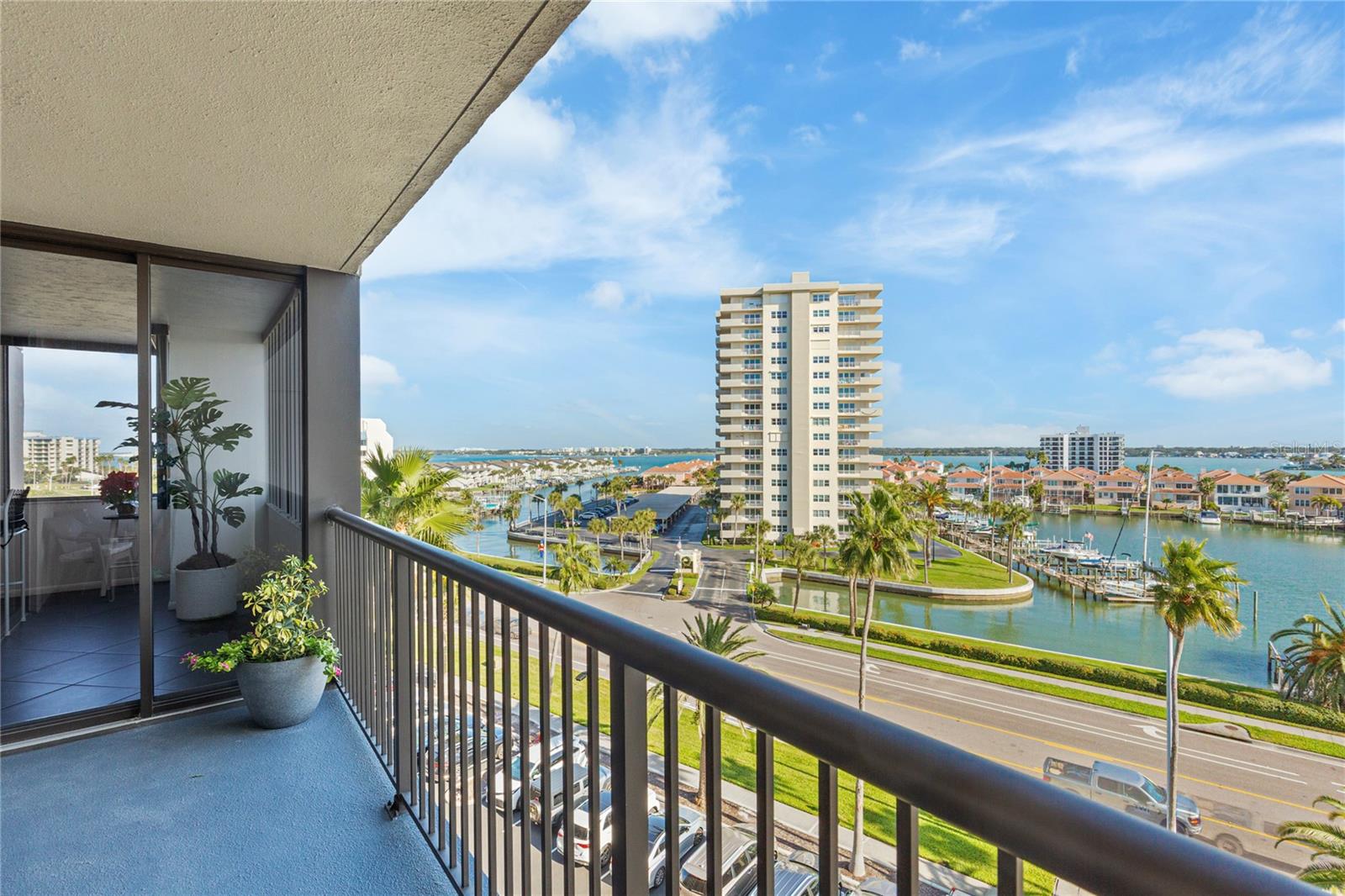 Listing photo id 5 for 1600 Gulf Boulevard 617