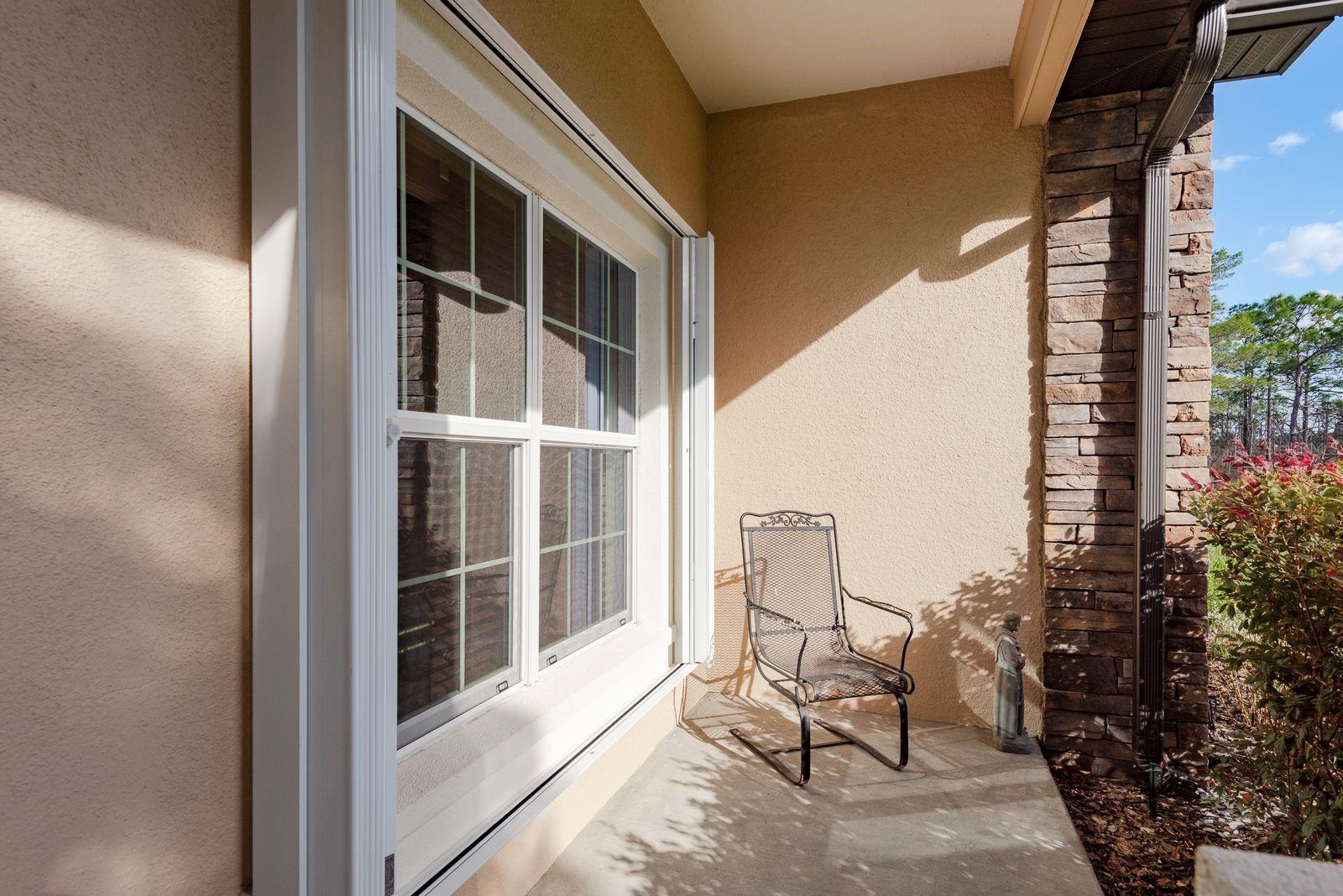 Image 5 of 43 For 12097 Thames Avenue