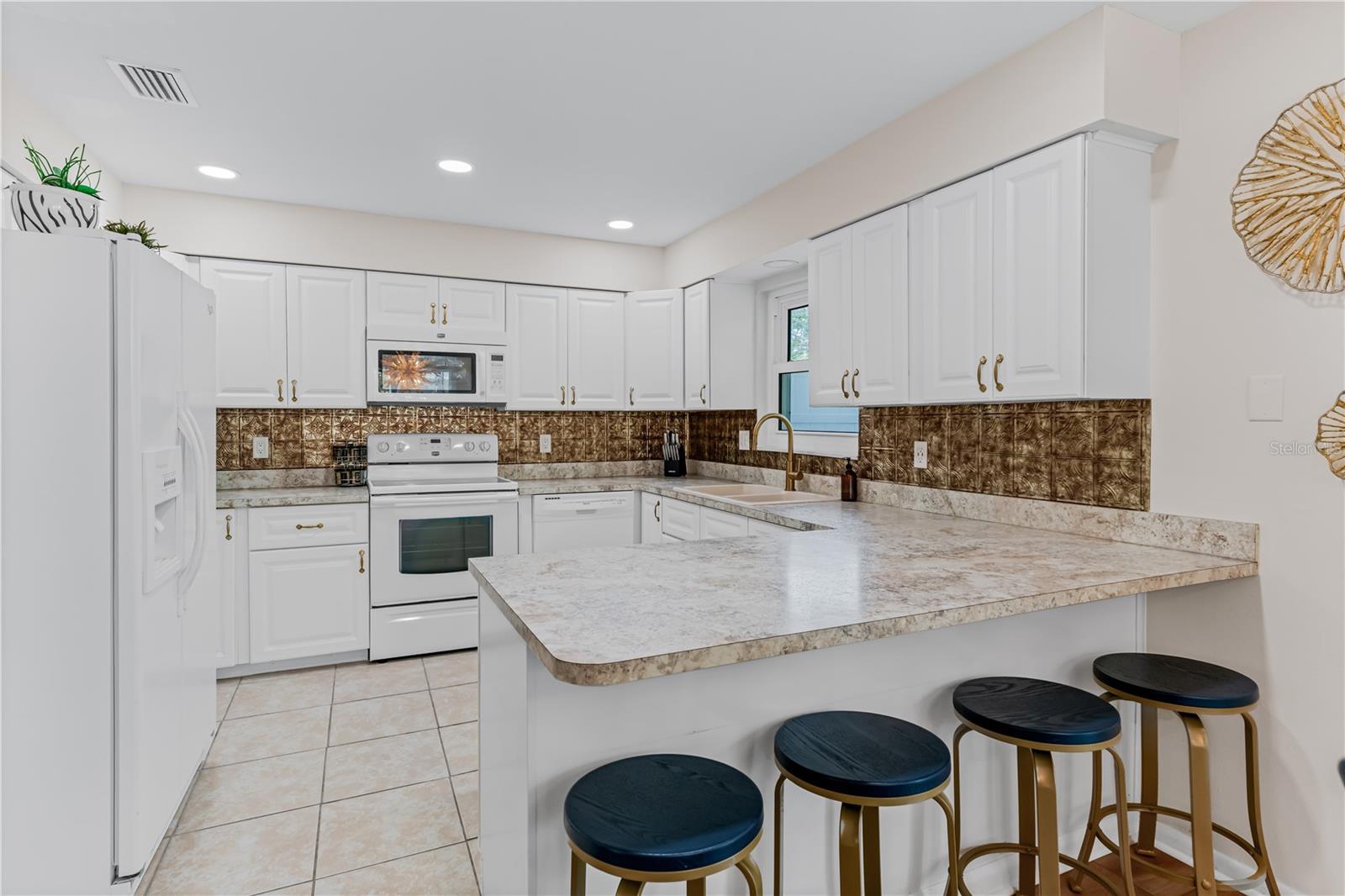 Image 22 of 38 For 115 Canal Avenue 3