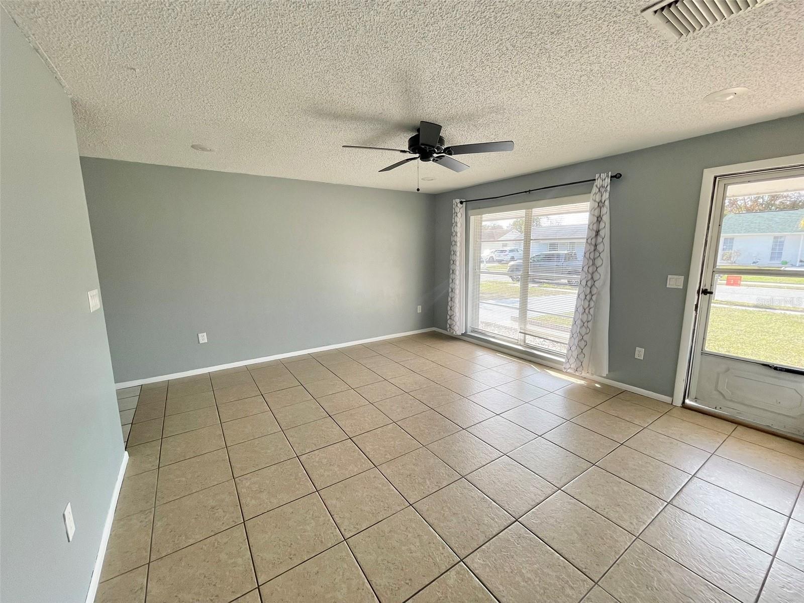 Image 11 of 37 For 3142 Ludlow Drive