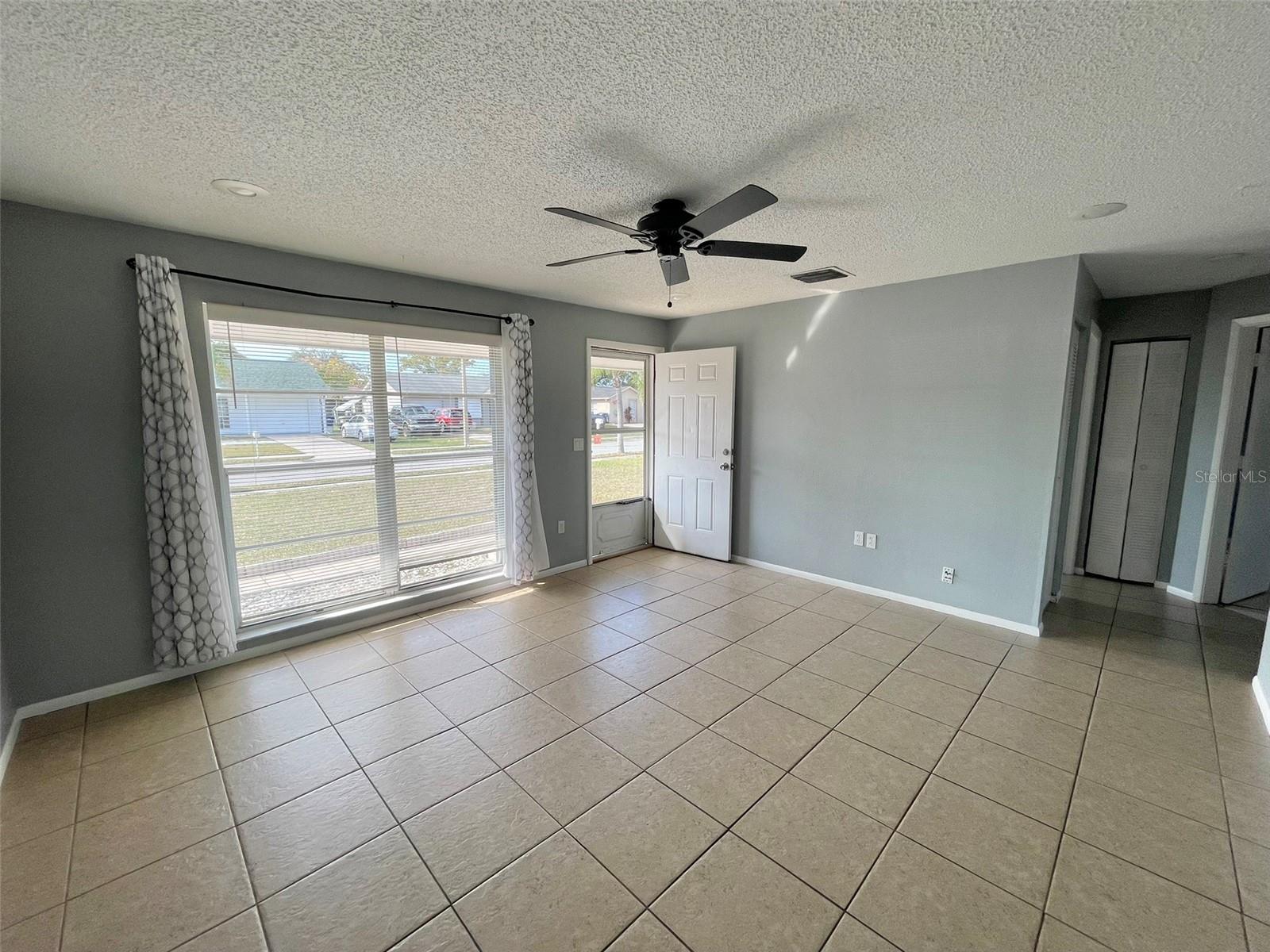 Image 13 of 37 For 3142 Ludlow Drive