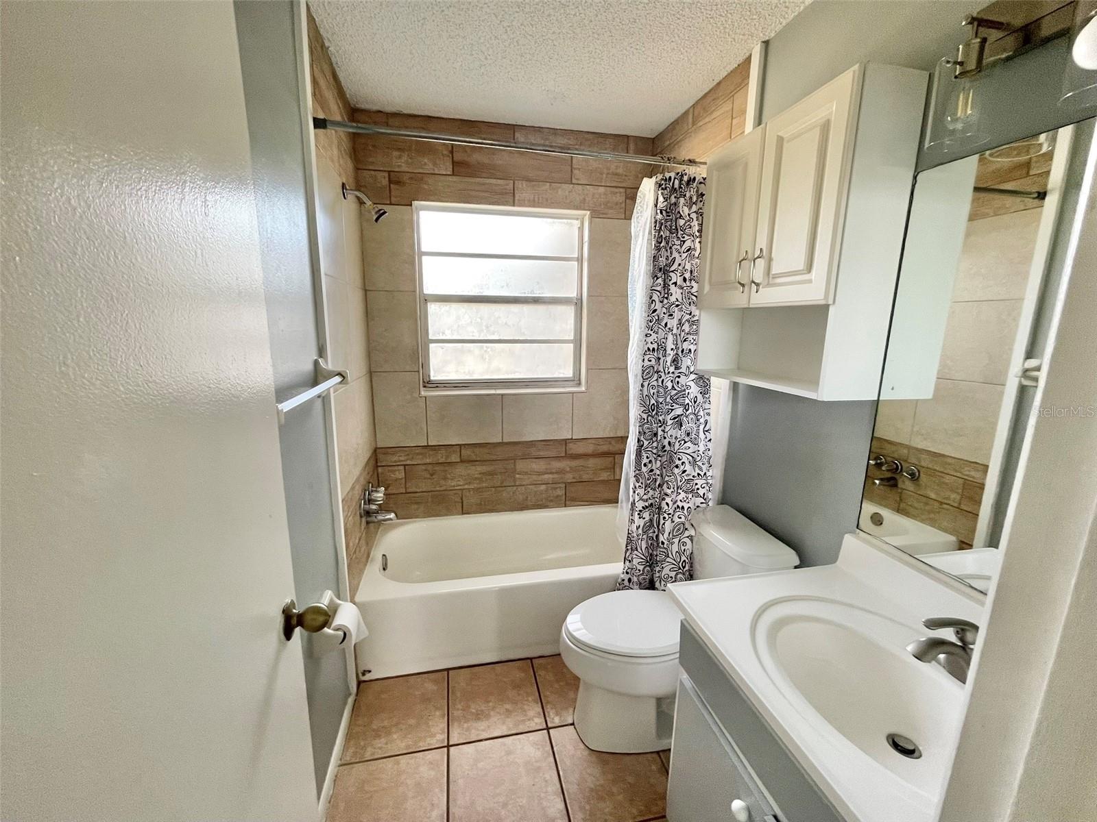 Image 19 of 37 For 3142 Ludlow Drive