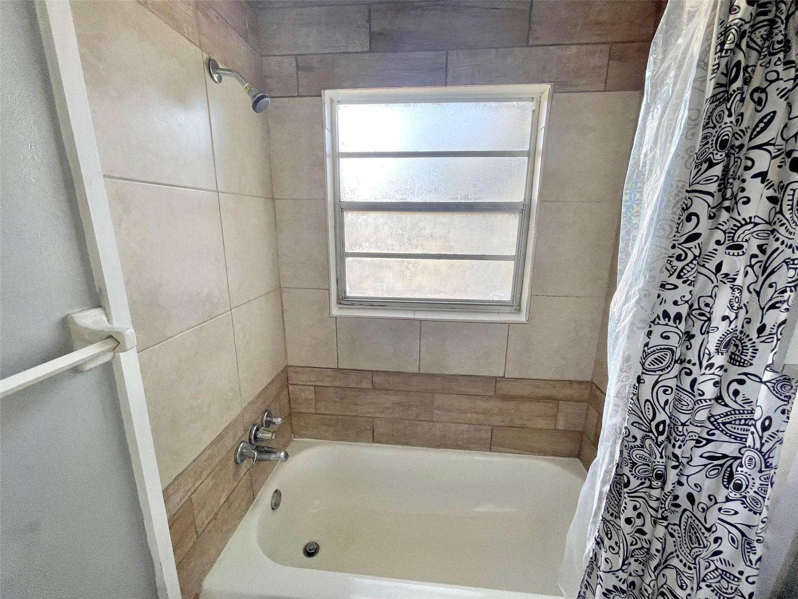 Image 20 of 37 For 3142 Ludlow Drive