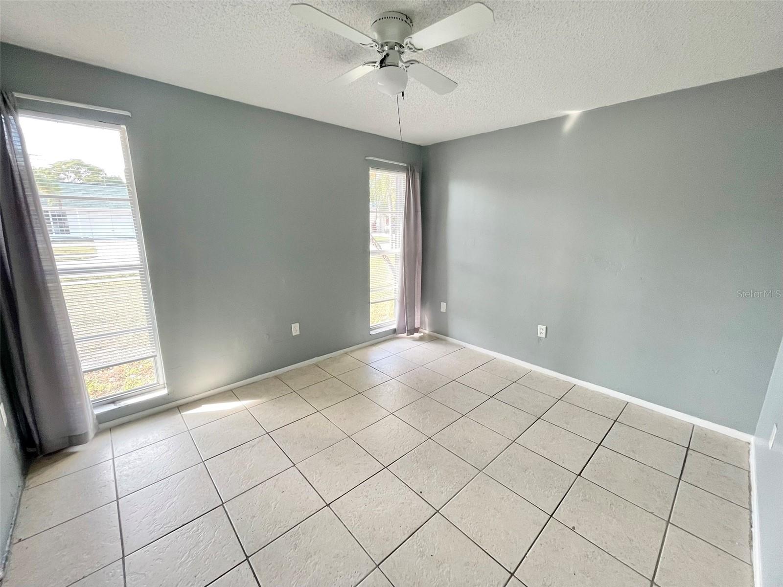 Image 32 of 37 For 3142 Ludlow Drive