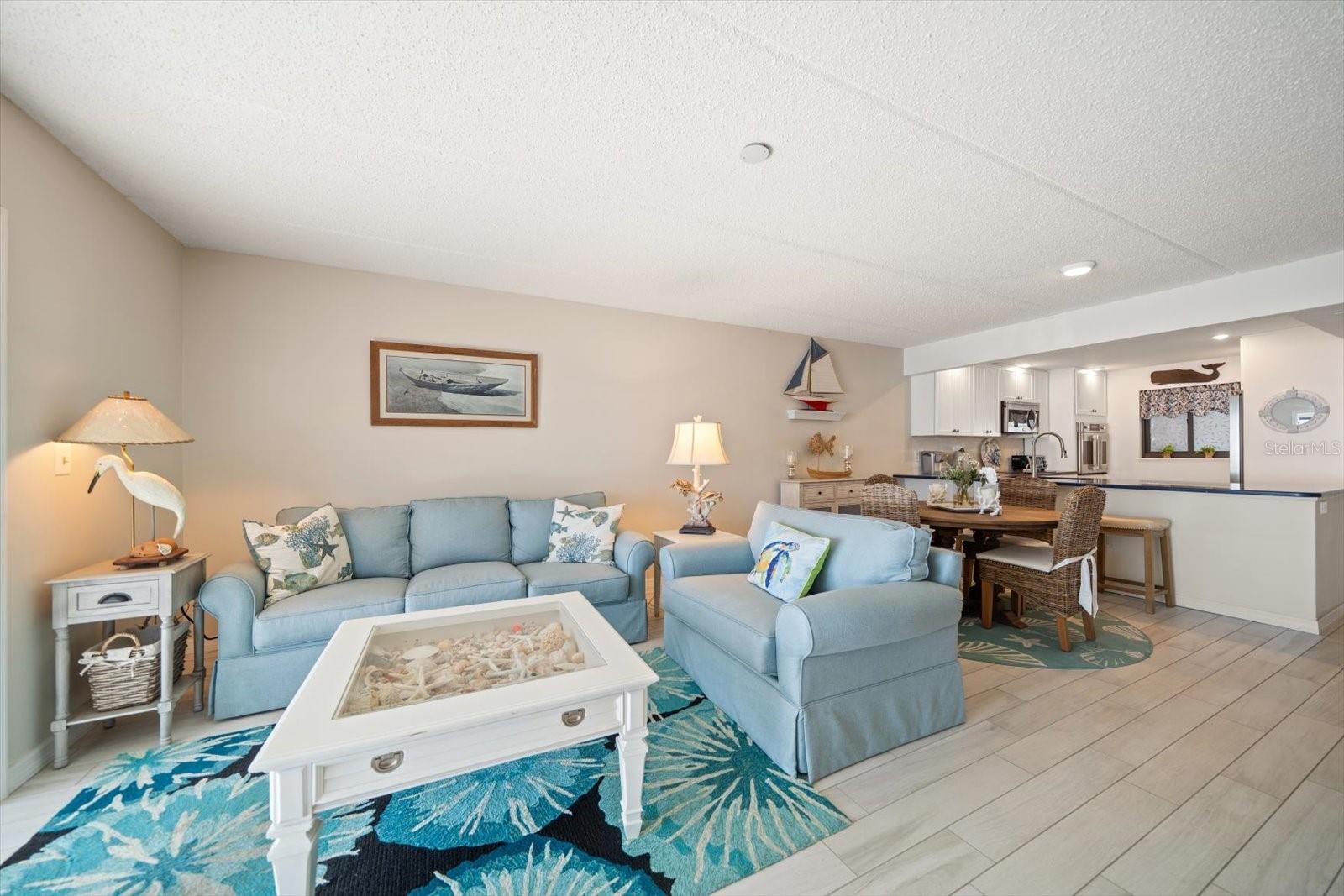 Image 14 of 33 For 825 Gulfview Boulevard 202