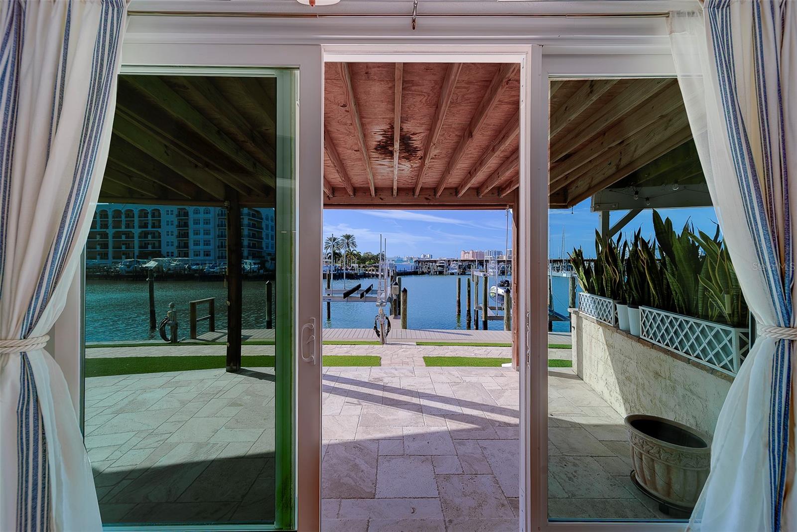 Image 13 of 49 For 205 Dolphin Point 1