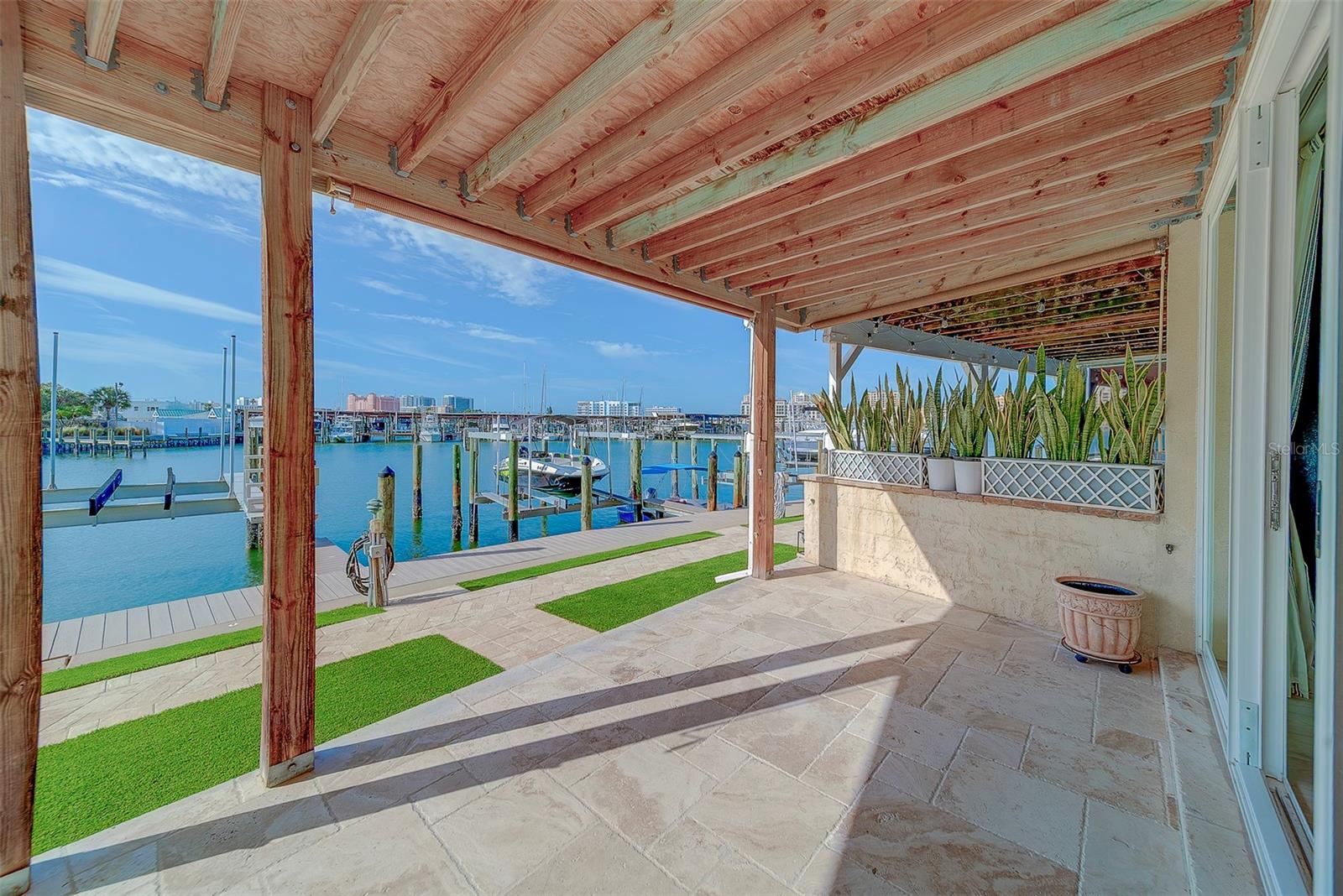 Image 20 of 49 For 205 Dolphin Point 1