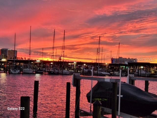 Image 21 of 49 For 205 Dolphin Point 1